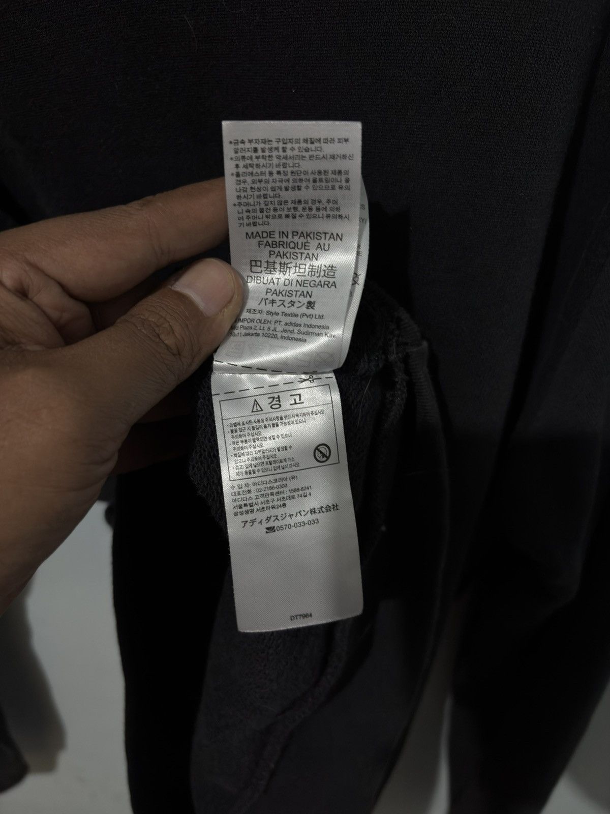 Adidas Adidas Originals Trefoil Black Hoodie Vintage Style Size US M / EU 48-50 / 2 - 13 Thumbnail