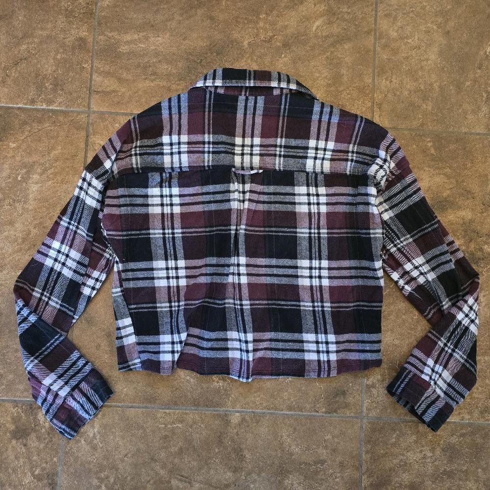 Designer Burgundy Black BM Cropped Flannel Long Sleeve Size ONE SIZE - 2 Thumbnail