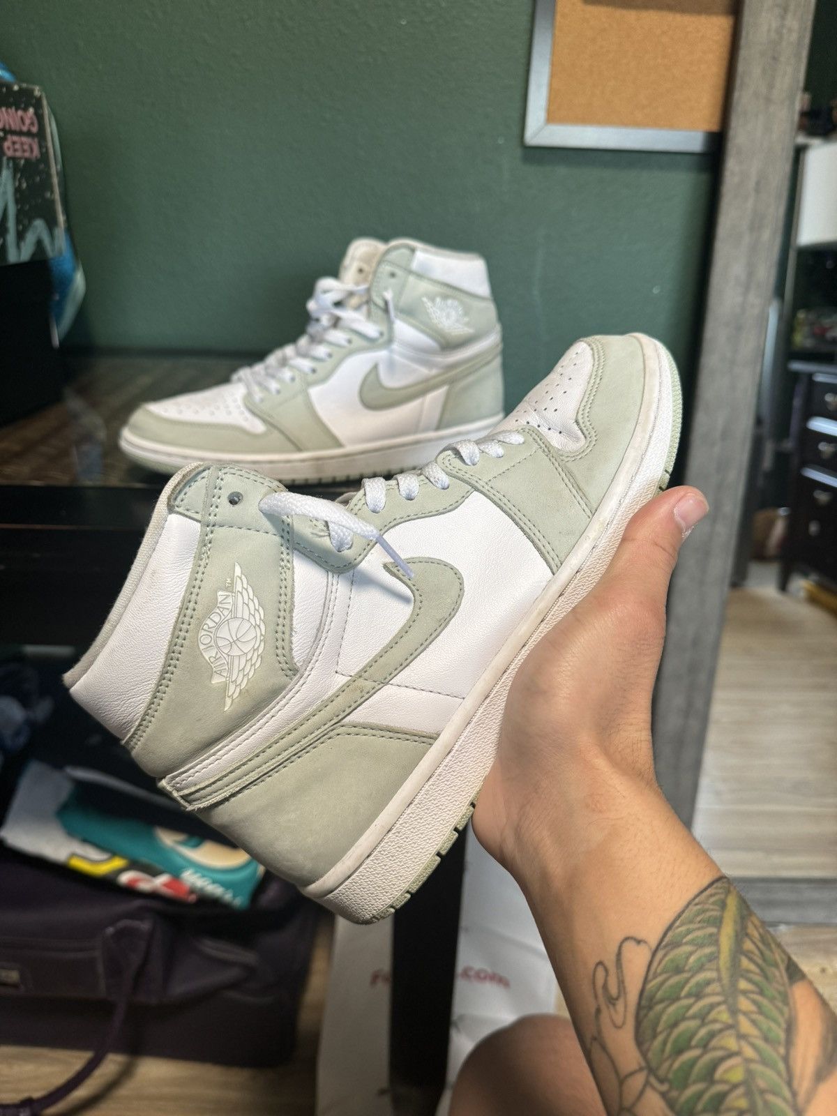 Jordan Brand × Nike WMNS Jordan 1 ‘Sea foam’ 2021 Size US 7.5 / EU 40-41 - 9 Thumbnail