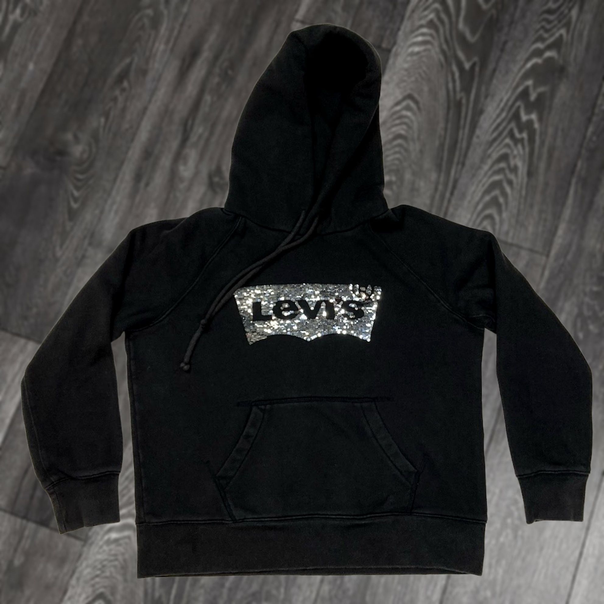 Levi's VINTAGE Levi's Sequin Logo Pullover Hoodie Women XS Black Size XS / US 0-2 / IT 36-38 - 1 Thumbnail