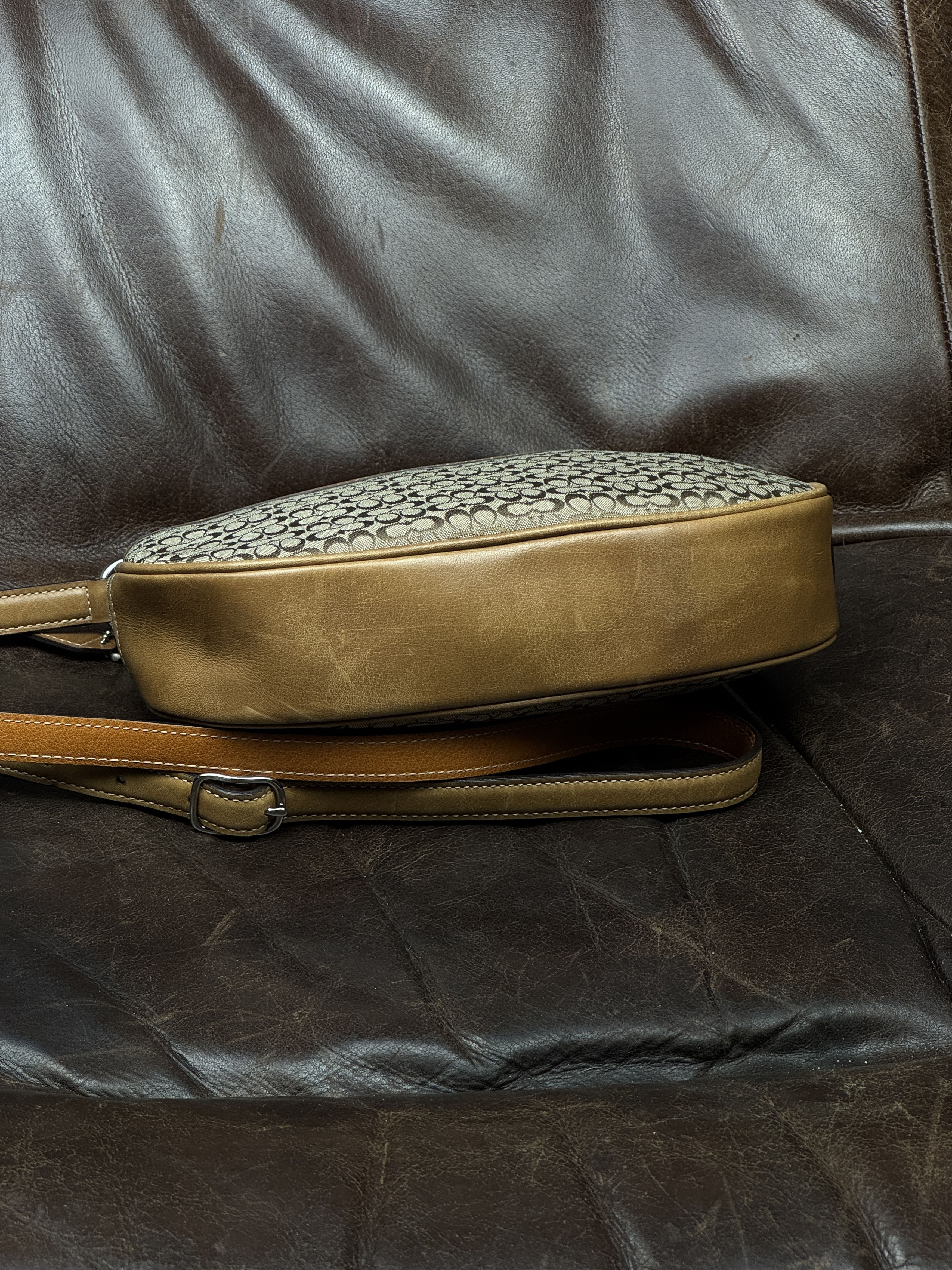 Coach Beautiful Vintage Coach Sufflette Hobo Signature Bag Size ONE SIZE - 5 Thumbnail