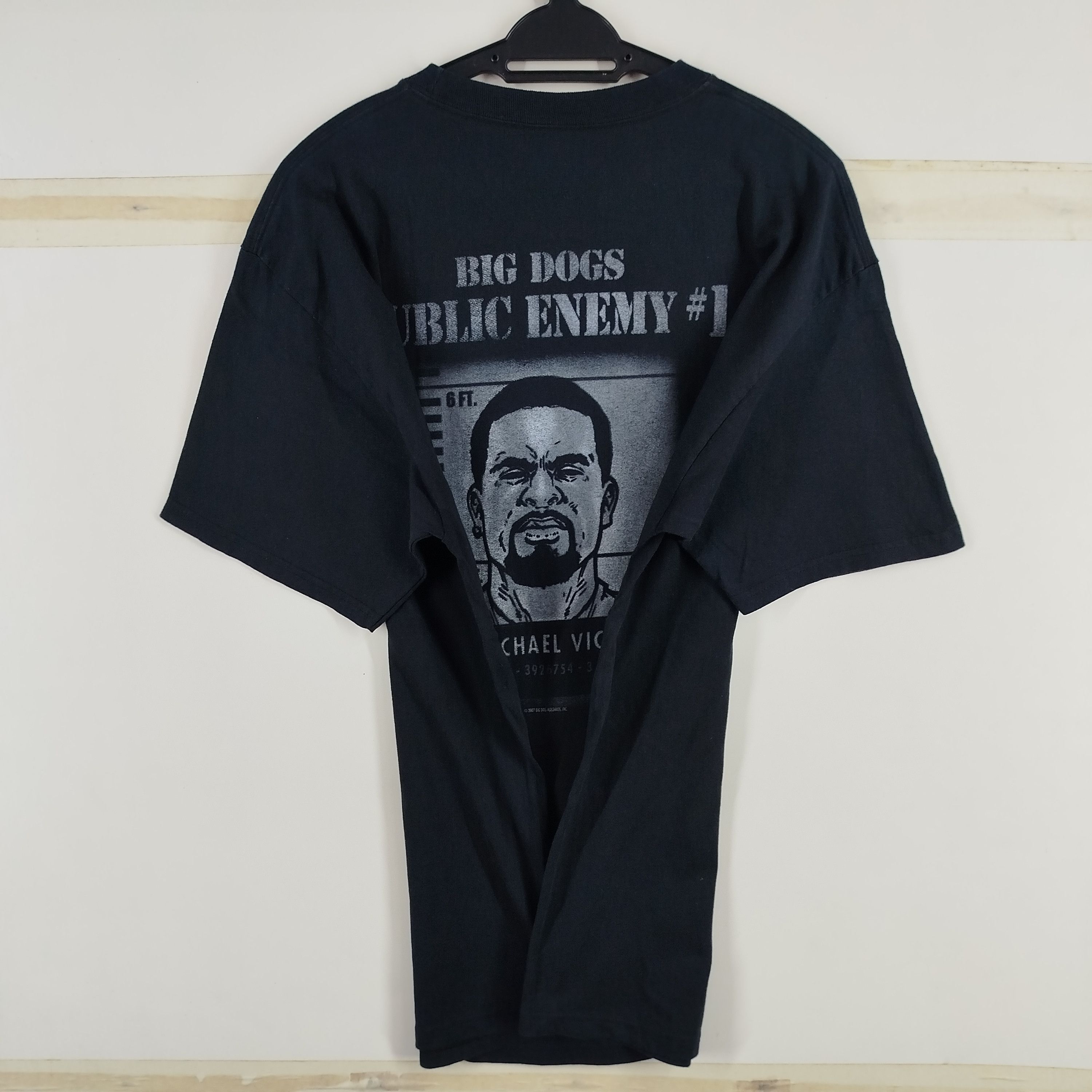 Big Dogs Big Dogs Public Enemy Michael Vick Backhit 2007 Copyright Size US L / EU 52-54 / 3 - 3 Thumbnail