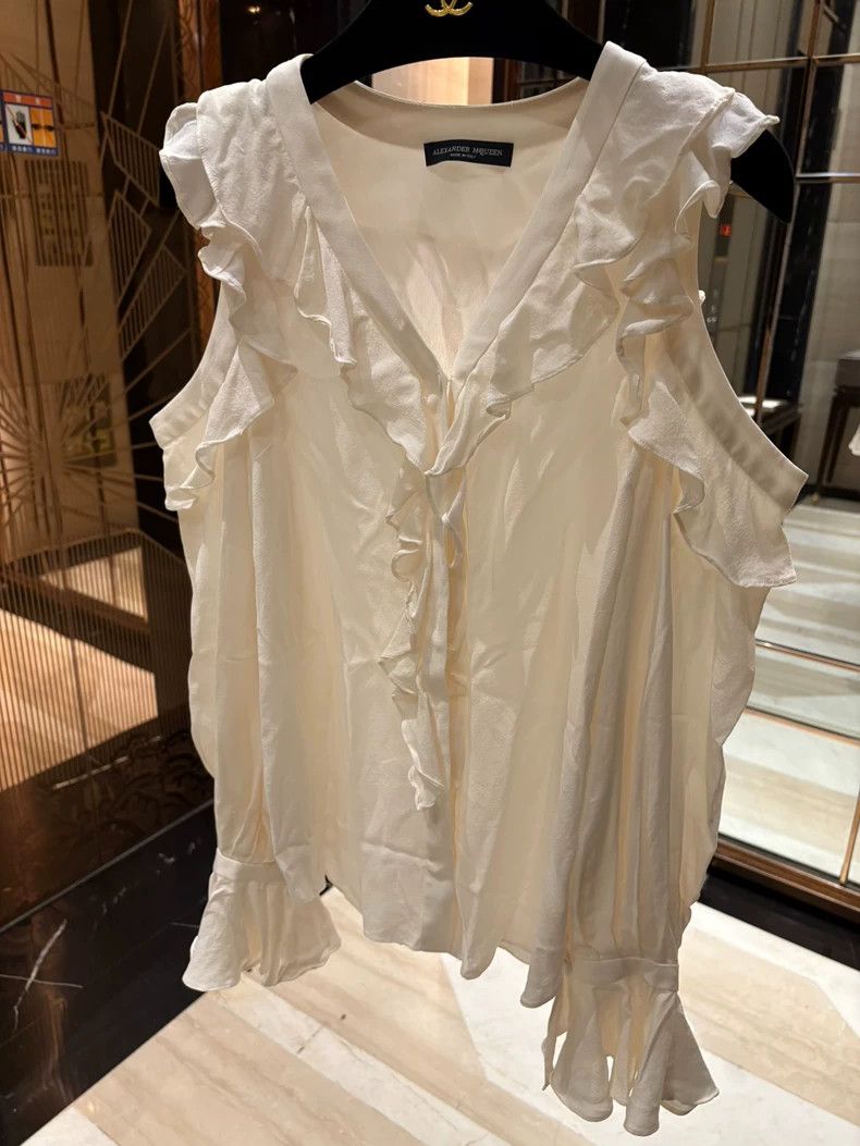 Alexander McQueen Alexander McQUEEN size 36 Lotus leaf edge off shoulder lon Size S / US 4 / IT 40 - 1 Thumbnail