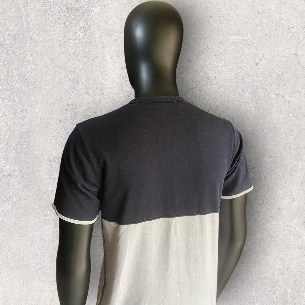 Comme des Garcons Comme Des Garcons Homme Cut and Sew T Shirt Size US S / EU 44-46 / 1 - 7 Thumbnail
