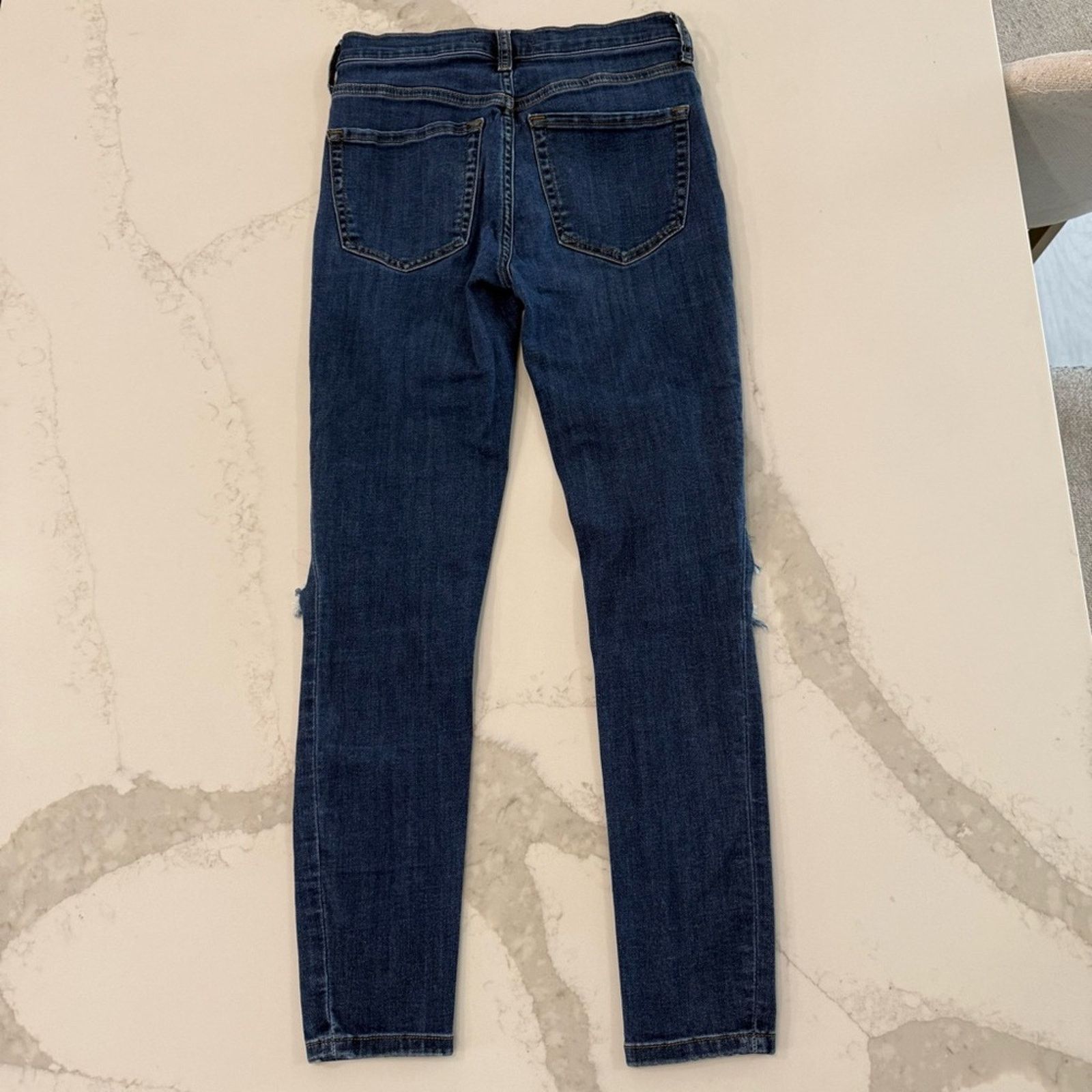Free People Free People Busted Knee High Waisted Skinny Jeans Women’s 26 Size 26" / US 2 / IT 38 - 9 Thumbnail