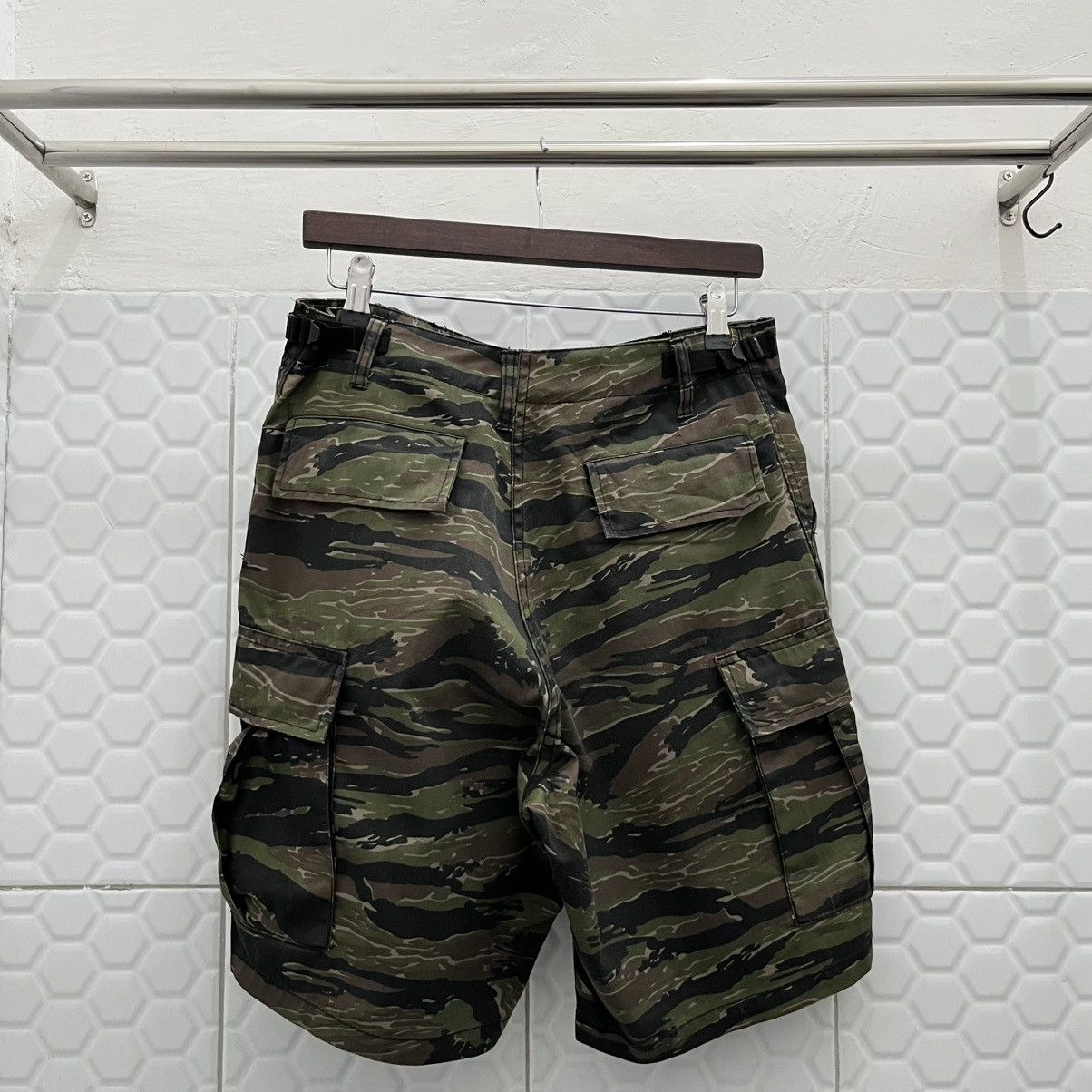 Vintage Vintage Vietnam War Jungle Tiger Stripe Cargo Short Size US 30 / EU 46 - 3 Thumbnail