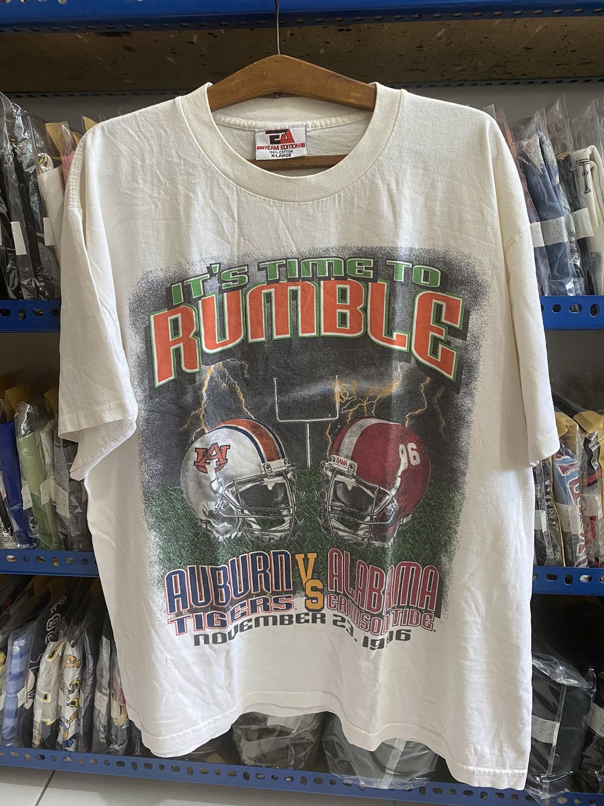 NFL VINTAGE 1996 NFL TSHIRT Size US XL / EU 56 / 4 - 1 Thumbnail