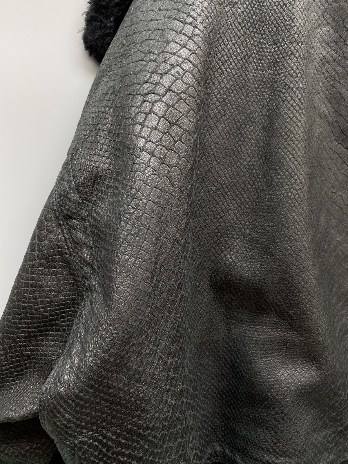 Versace 1990s Gianni Versace Snakeskin Embossed Leather Coat Size US L / EU 52-54 / 3 - 9 Thumbnail
