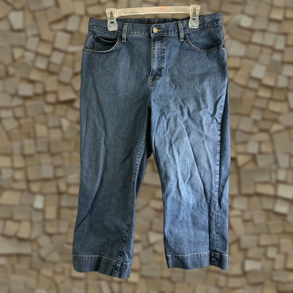 Eddie Bauer Eddie Bauer Jeans Crop High Rise Regular Womens Size 14 Medium Wash Blue Denim Cotton Comfort Size 36" / US 14 / IT 50 - 1 Thumbnail