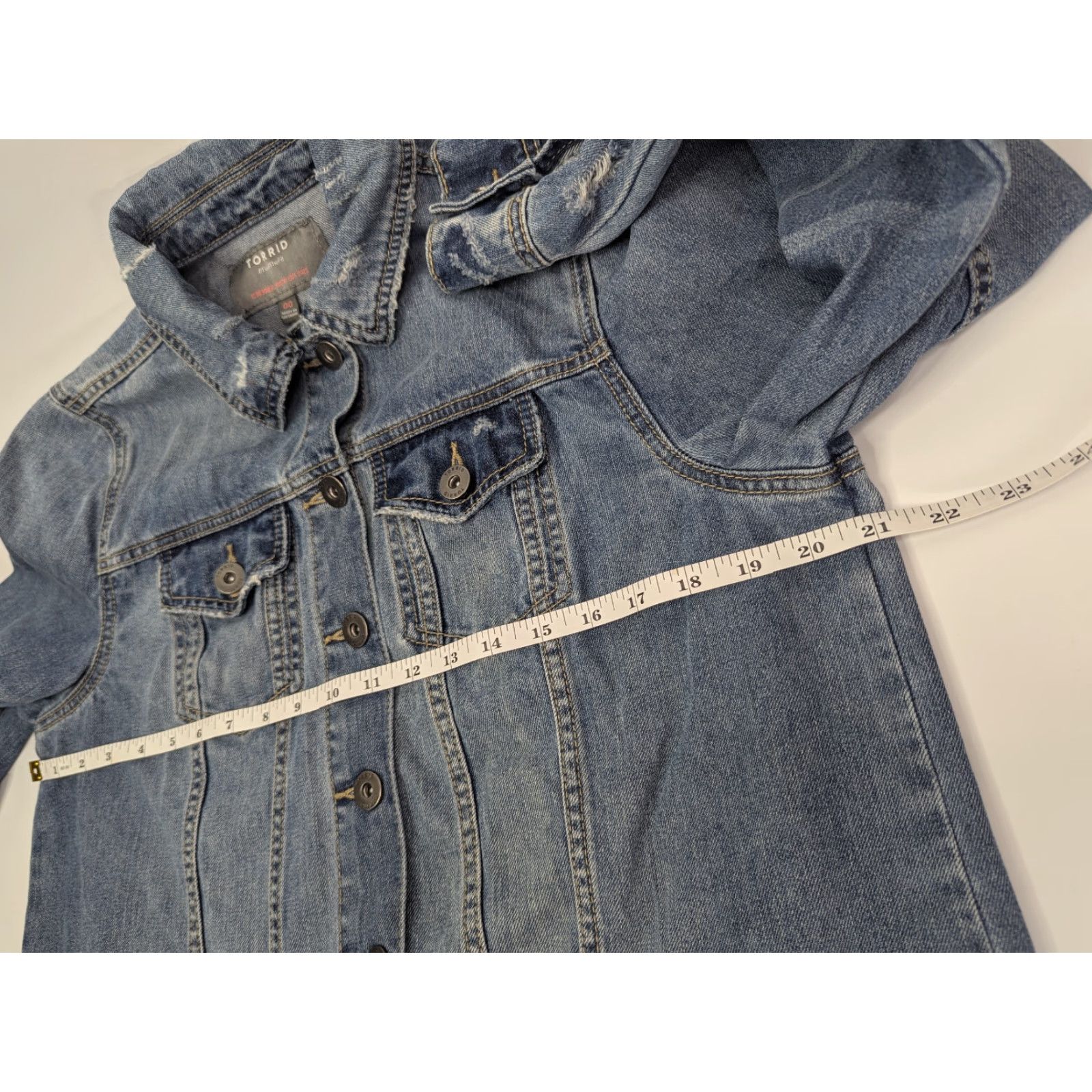 Torrid Torrid Denim Jacket 00 Blue Distressed Medium Wash Trucker Jean Plus Size 24" / US 00 / IT 34 - 6 Thumbnail