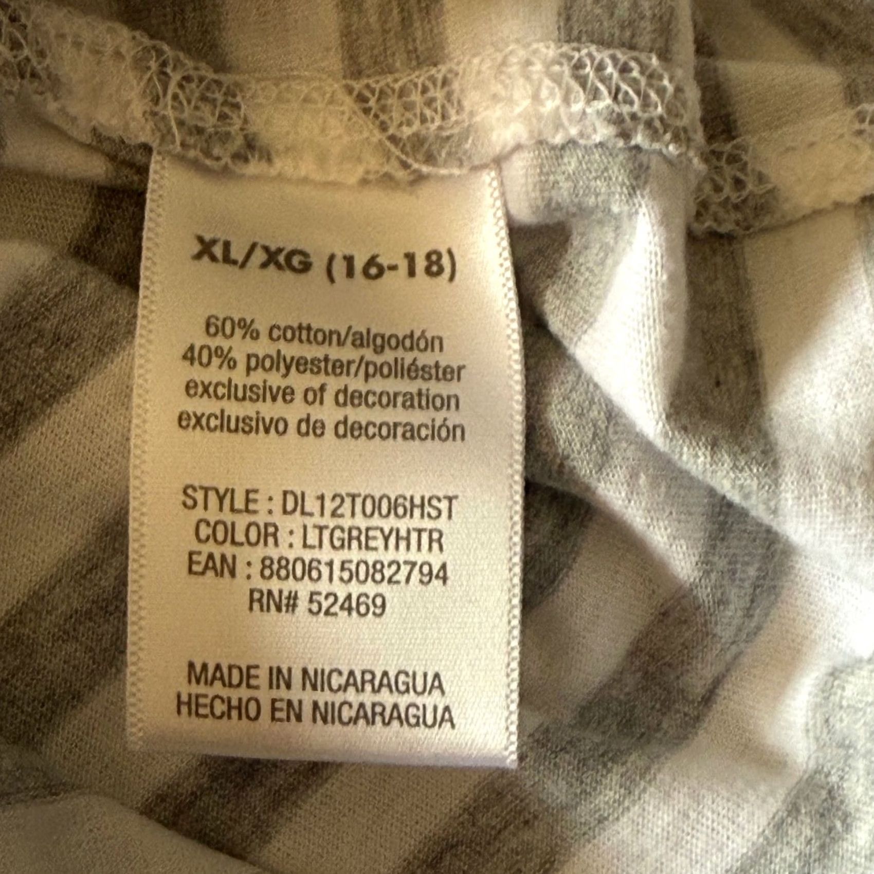 Vintage Danskin Now Active Tee XL Grey White Striped V Neck Long Sleeve Breathable Basic Size XL / US 12-14 / IT 48-50 - 6 Thumbnail