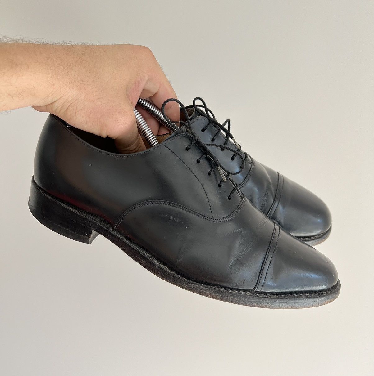 Loake × Vintage Vintage Loake Black Leather Lace up Formal Oxford Shoes Size US 9.5 / EU 42-43 - 1 Thumbnail