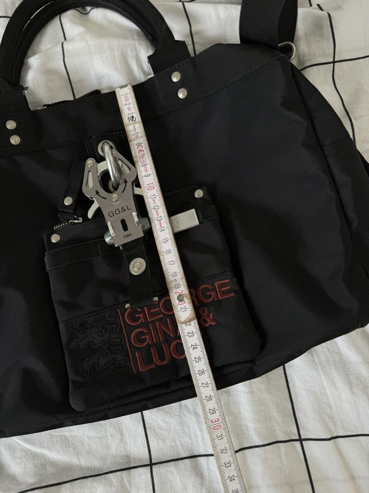George Gina & Lucy × Japanese Brand Very Rare George Gina & lucy Y2k Alyx Bag Crossbody Handbag Size ONE SIZE - 24 Thumbnail