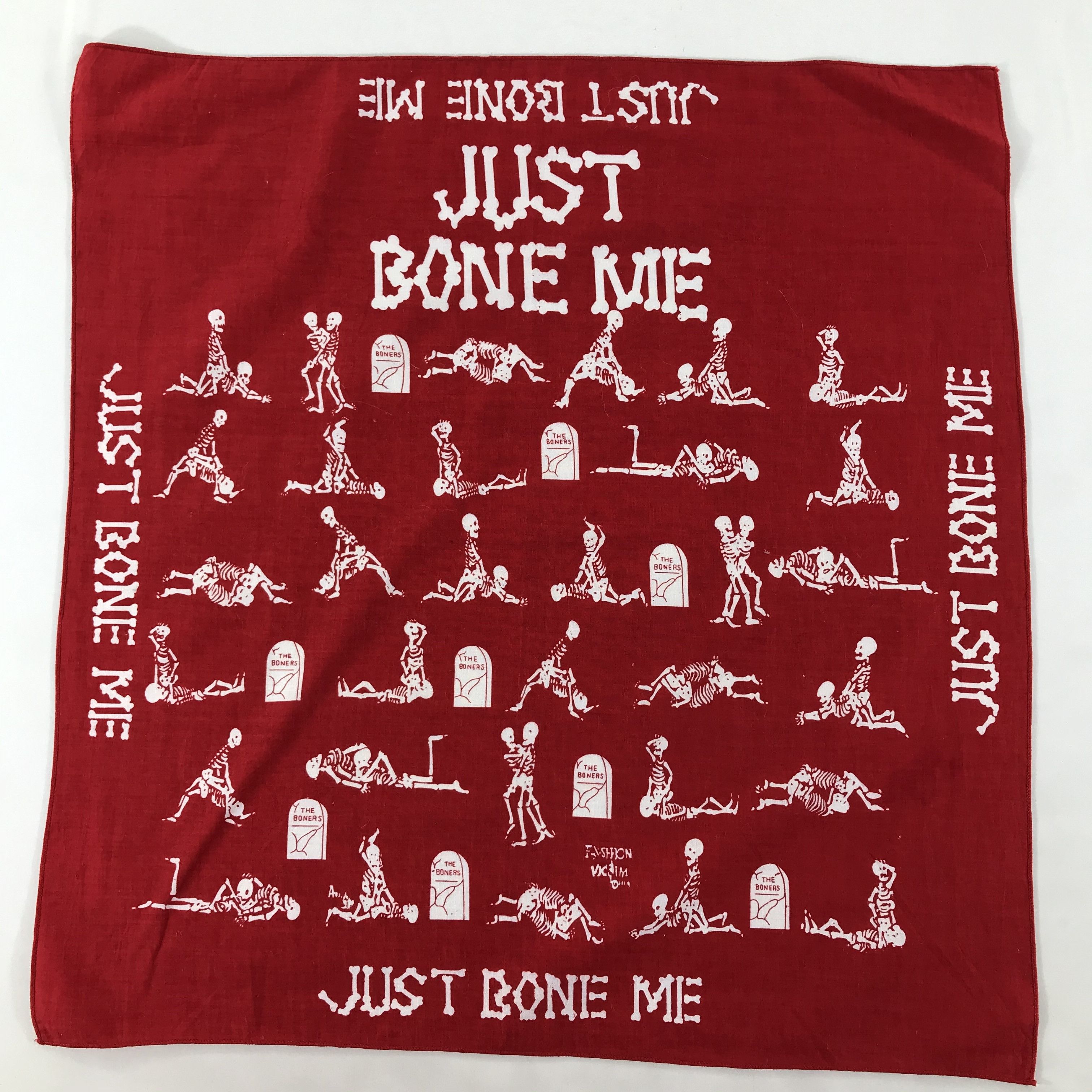 Fashion Victim × Vintage Fashion Victim Bandana / Handkerchief / Neckerchief - S1784 Size ONE SIZE - 1 Thumbnail