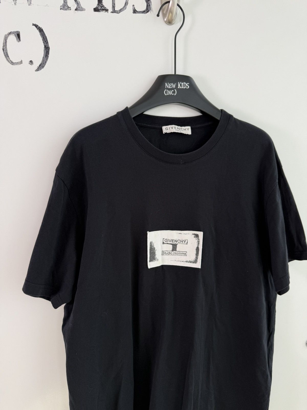 Givenchy Givenchy Black Stamp Patch T-Shirt Size US M / EU 48-50 / 2 - 2 Thumbnail