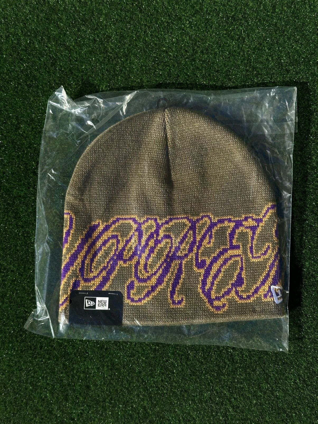 Supreme Supreme New Era® Cursive Beanie Olive Size ONE SIZE - 1 Thumbnail