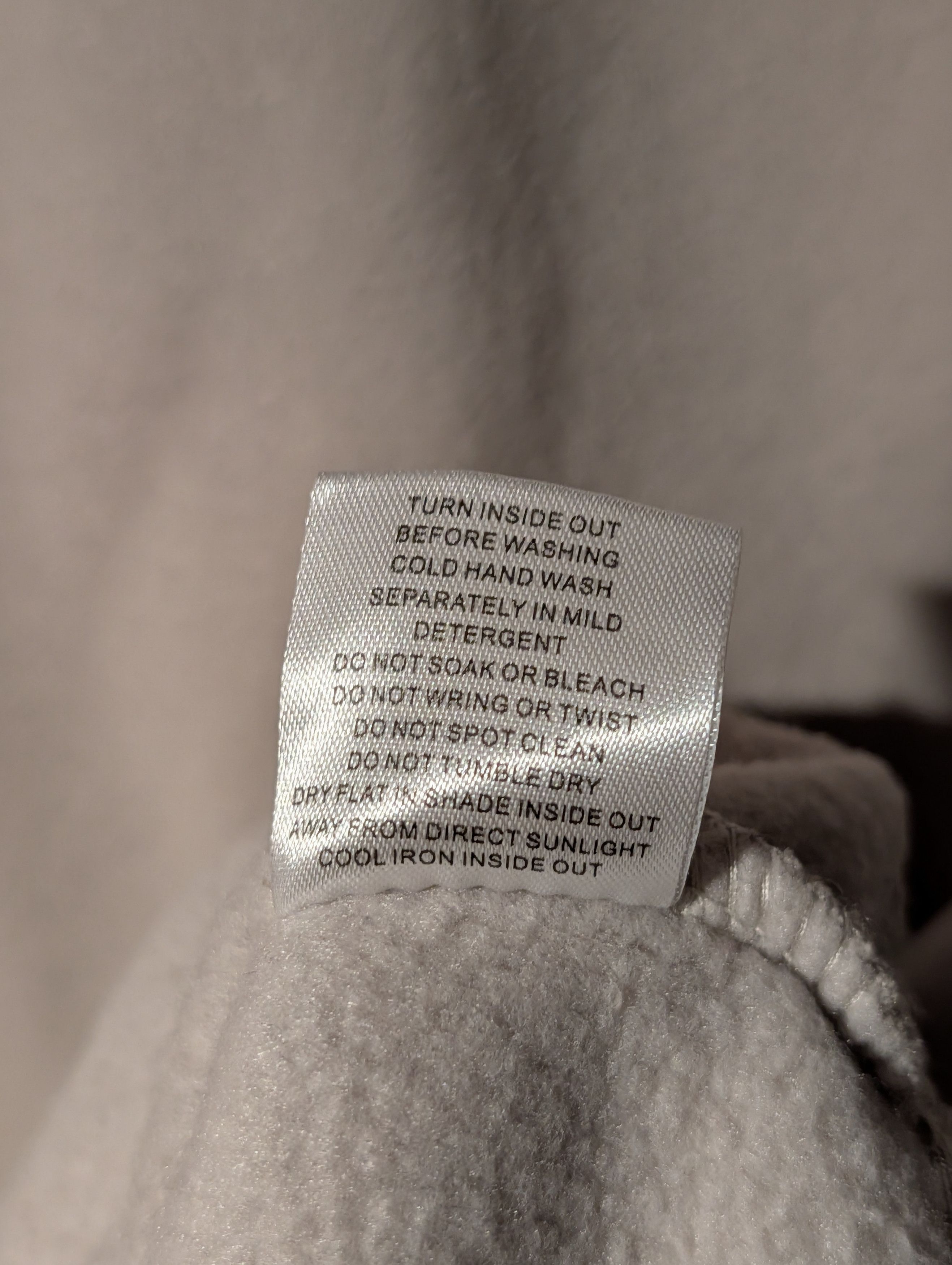 Gildan White Fox Hoodie Womens S/M Archive 6.0 Oversized Puff Print Size M / US 6-8 / IT 42-44 - 10 Thumbnail