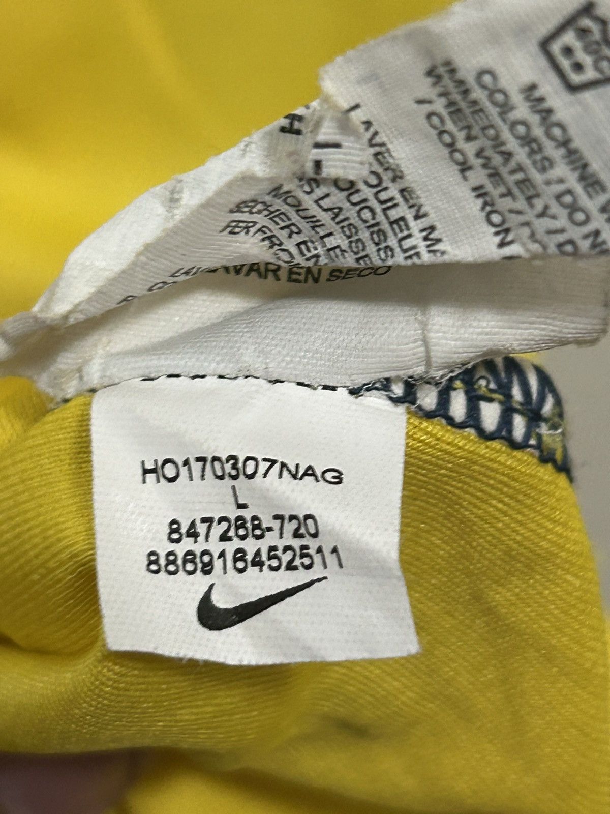 Nike PSG AWAY KIT 2017/2018 KYLIAN MBAPPE #29 (Rare) SIZE L Size US L / EU 52-54 / 3 - 8 Thumbnail