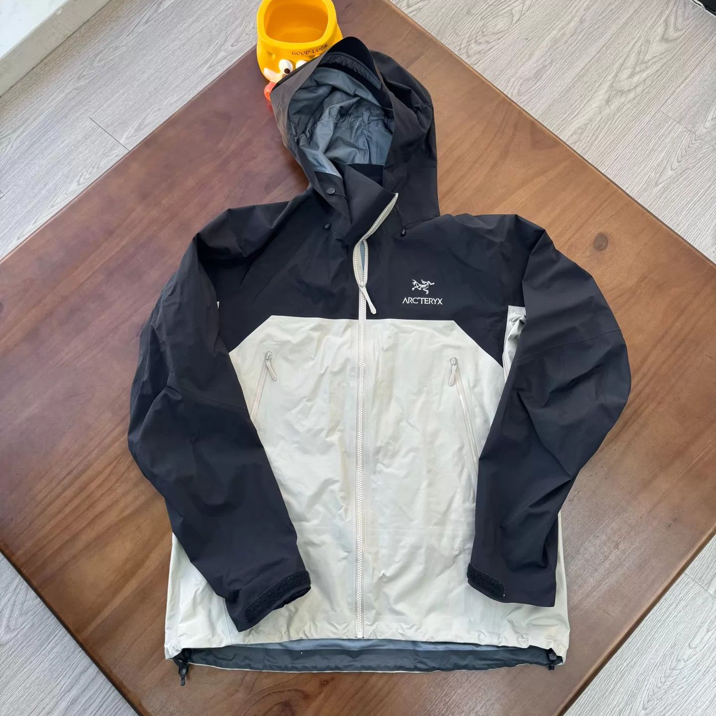Arc'teryx Arc'teryx BETA AR Cordovan 2-tone XL Mint minor stain Size US XL / EU 56 / 4 - 1 Thumbnail