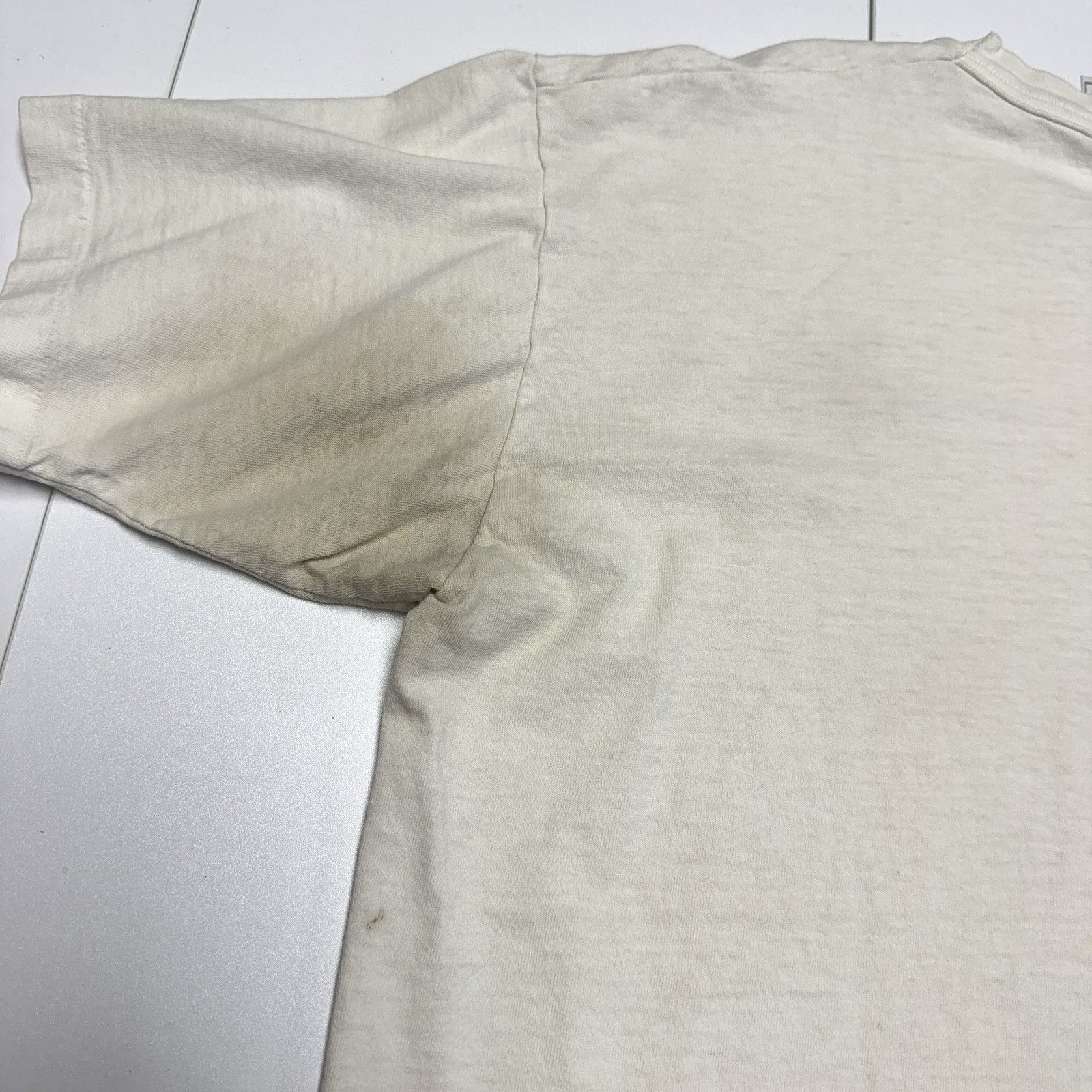 Vintage Vintage Y2k 90s Tanning Lotion T Shirt Mens XL 22.5x26 Girl Size US XL / EU 56 / 4 - 13 Thumbnail
