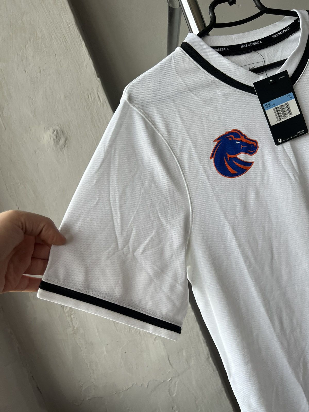Nike NIKE BOISE STATE BRONCOS BASEBALL JERSEY SHIRT MEN’S NWT NEW Size US M / EU 48-50 / 2 - 4 Thumbnail