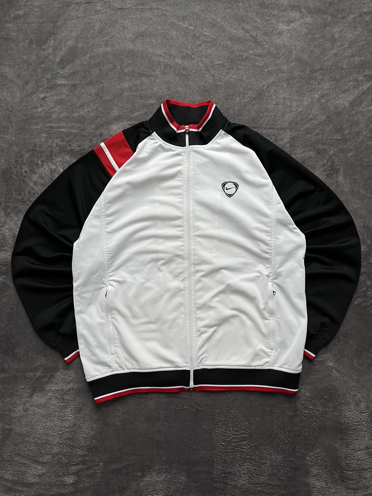Nike 90s Nike Team Vintage Shield Logo Track Jacket Y2k Retro Size US L / EU 52-54 / 3 - 1 Thumbnail