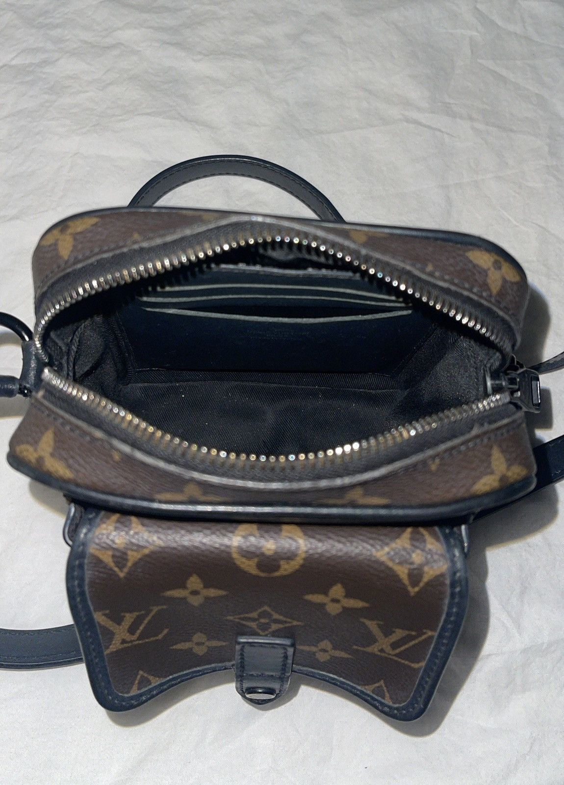 Louis Vuitton Louis Vuitton Christopher Monogram ($3000+Market) Size ONE SIZE - 9 Thumbnail