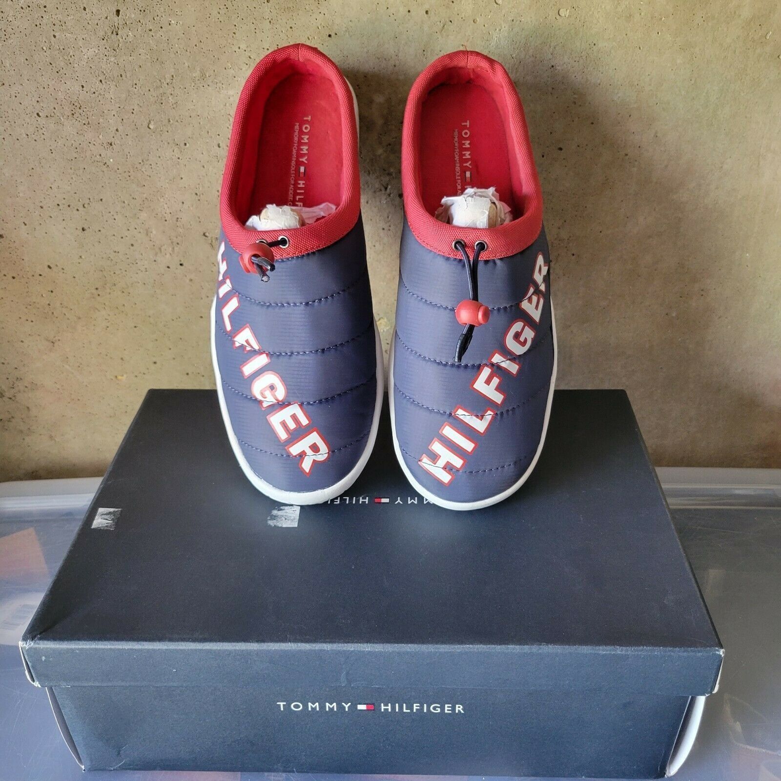 Tommy Hilfiger Tommy Hilfiger Sliding Shoes. Size 9 Size US 9 / EU 42 - 5 Thumbnail