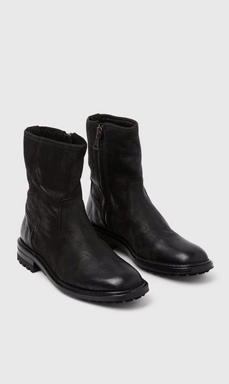 Essex shearling boot. 9.5