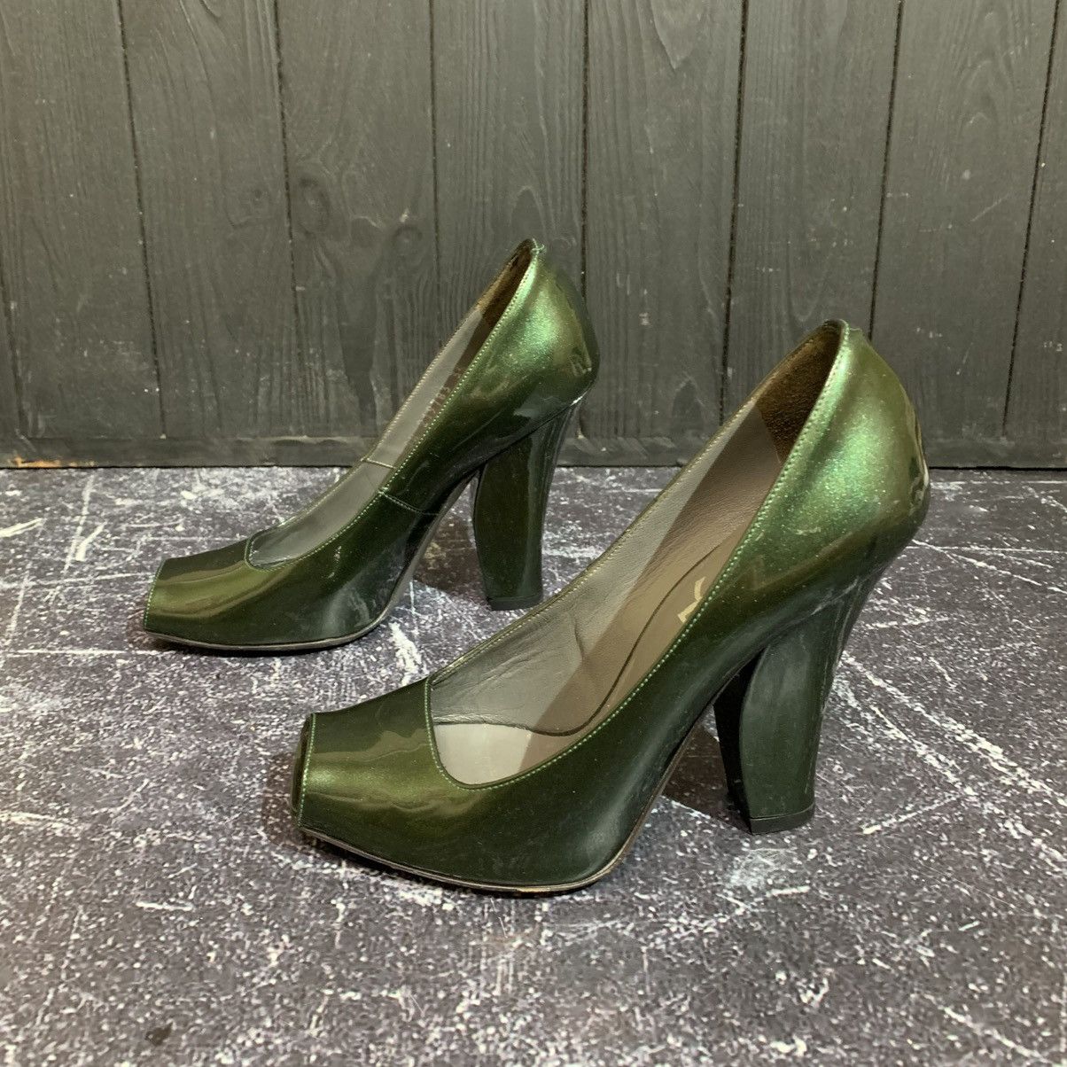 Yves Saint Laurent Yves Saint Laurent Amazing Green Women’s Heels size 35.5 Size US 5.5 / IT 35.5 - 5 Thumbnail
