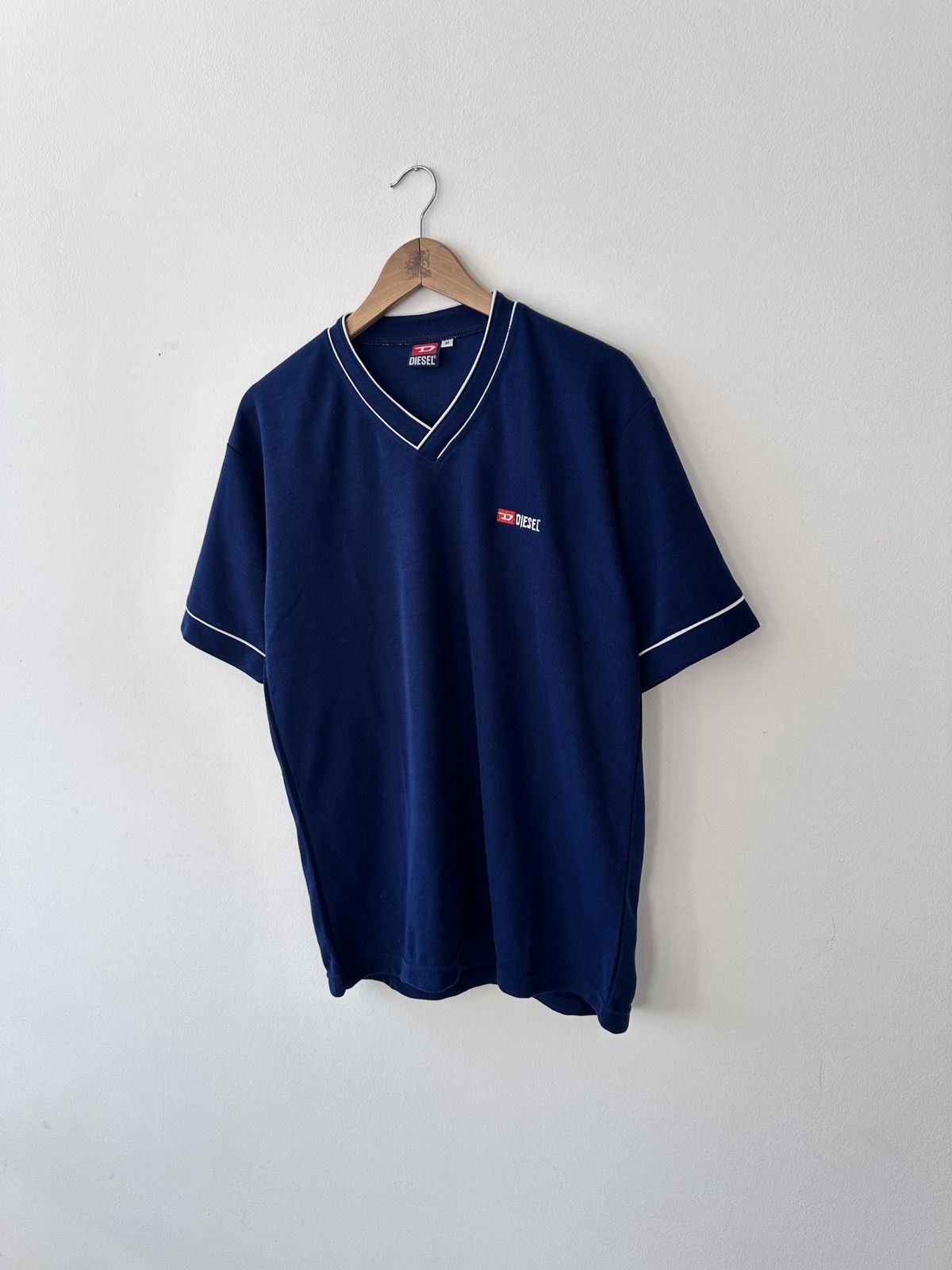 Diesel Vtg 90s DIESEL T-Shirt V-Neck White Piping Embroidered Logo Size US M / EU 48-50 / 2 - 3 Thumbnail