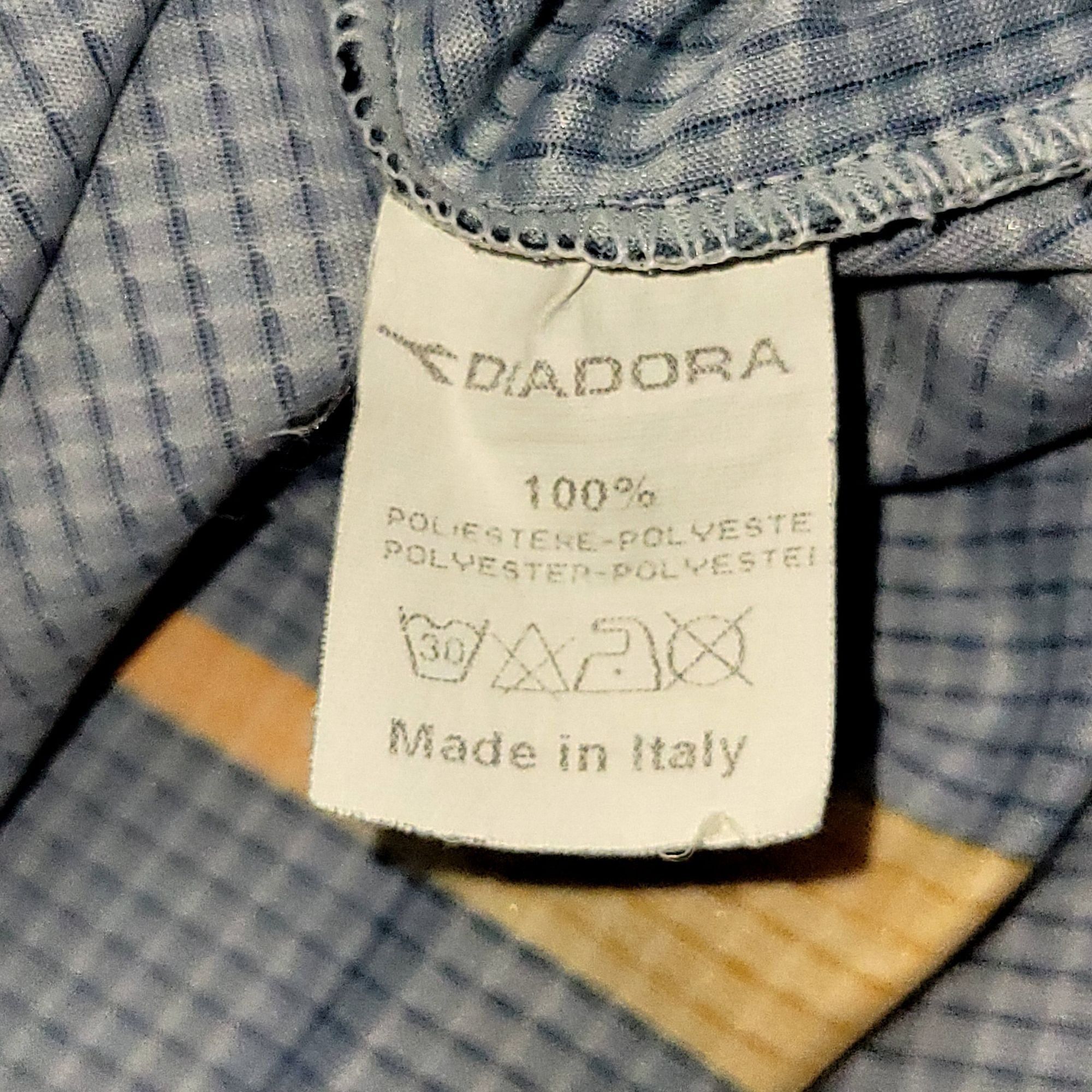 Diadora Totti As Roma Diadora 1997 1998 Third Soccer Jersey Shirt M Size US M / EU 48-50 / 2 - 7 Thumbnail