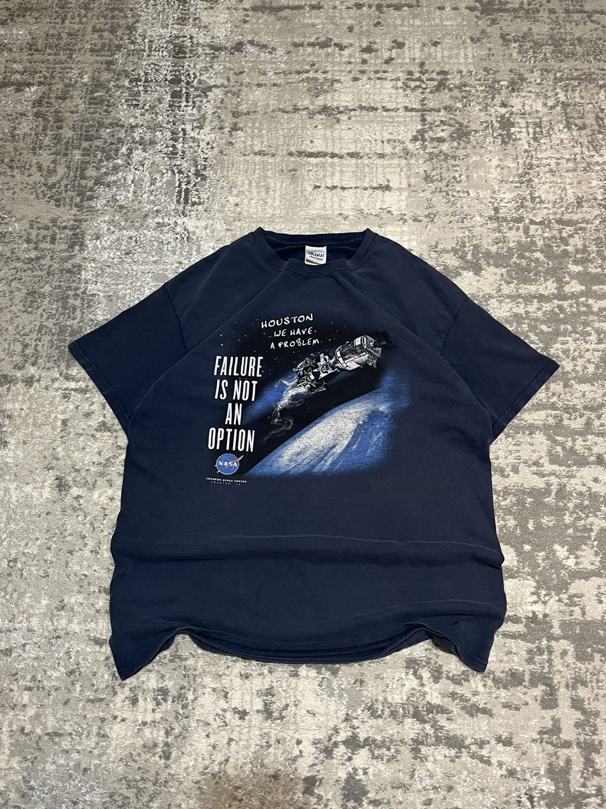 Gildan Vintage NASA HOUSTON WE HAVE A PROBLEM interstellar T-shirt Size US L / EU 52-54 / 3 - 1 Thumbnail