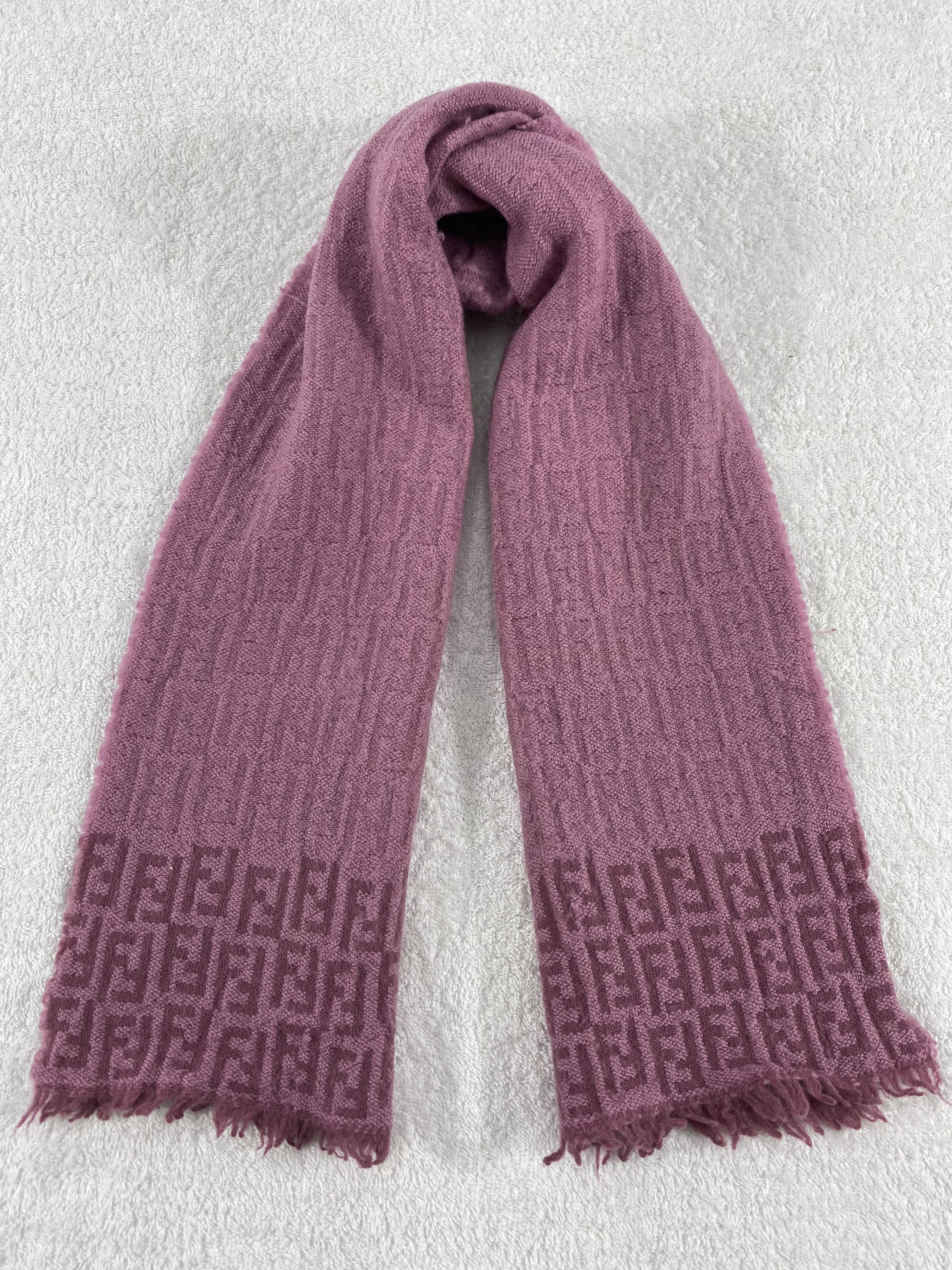 Vintage Fendi Scarf/Muffler/Neckwear MF784