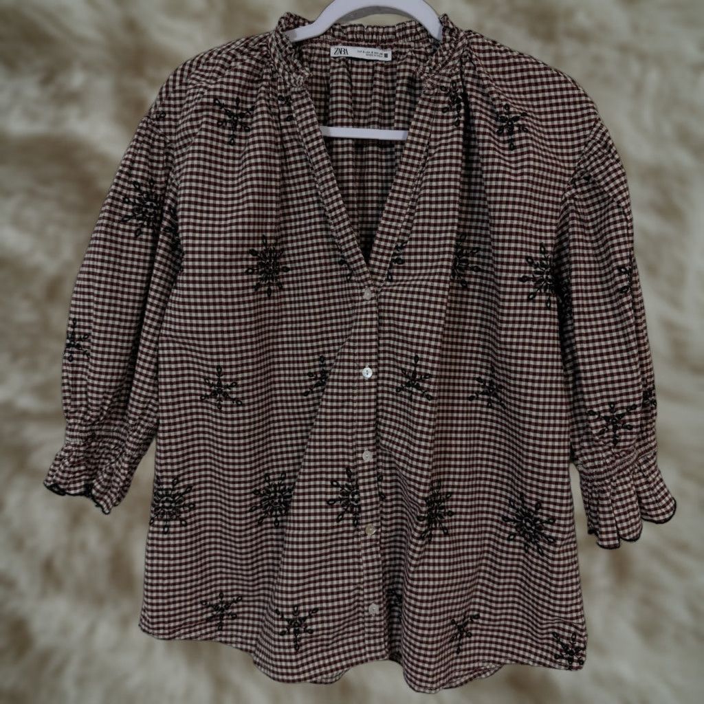 Zara Zara Trafaloc Embroidered Cutwork Blouse WOMENS Shirt Sz S Multicolor Striped V-Neck Long Sleeve Polyester Blouse Womens XS? Size S / US 4 / IT 40 - 1 Thumbnail