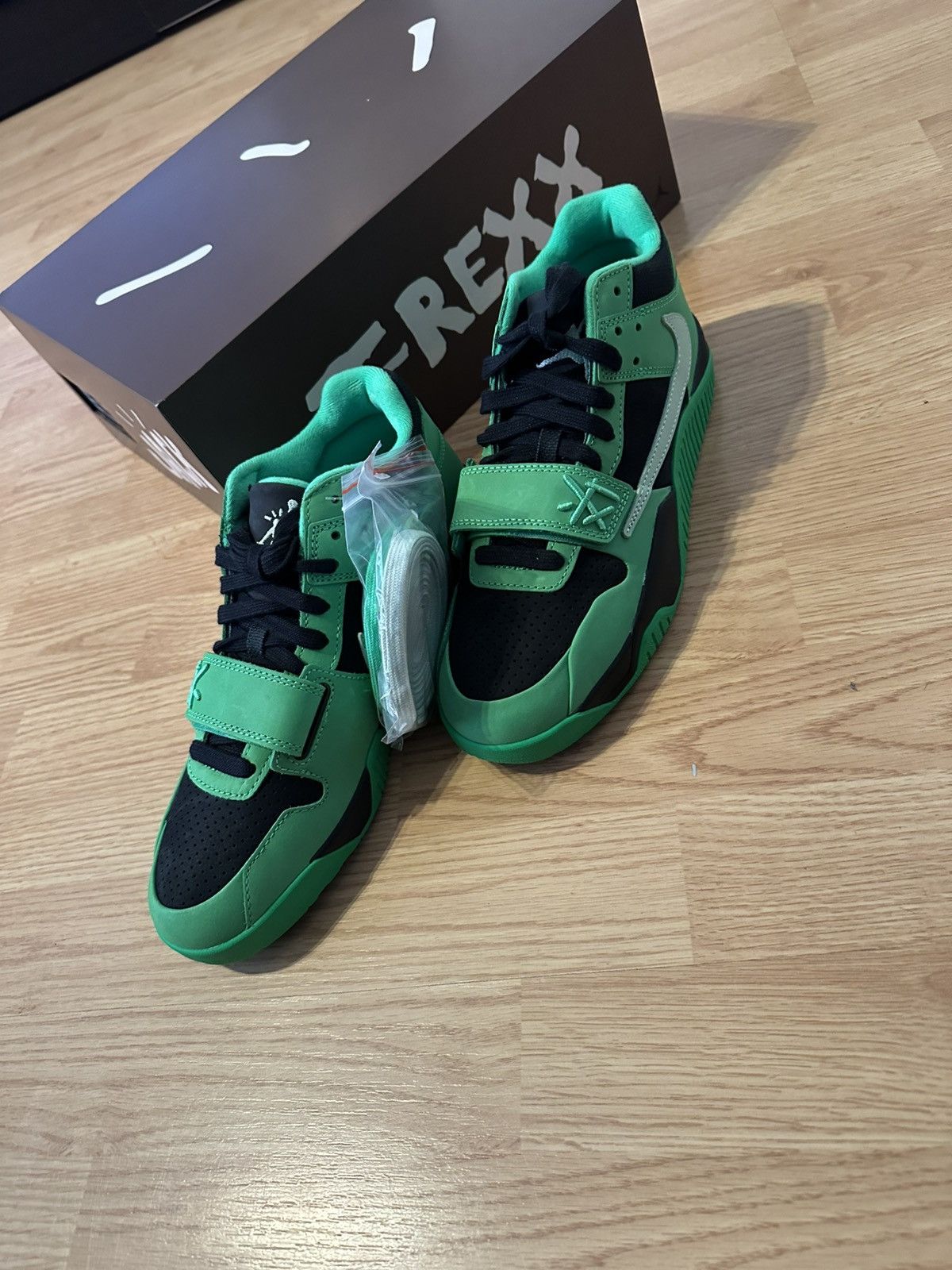 Jordan Brand × Travis Scott Nike x Travis Scott CJ1 T-Rexx Size US 9 / EU 42 - 2 Thumbnail