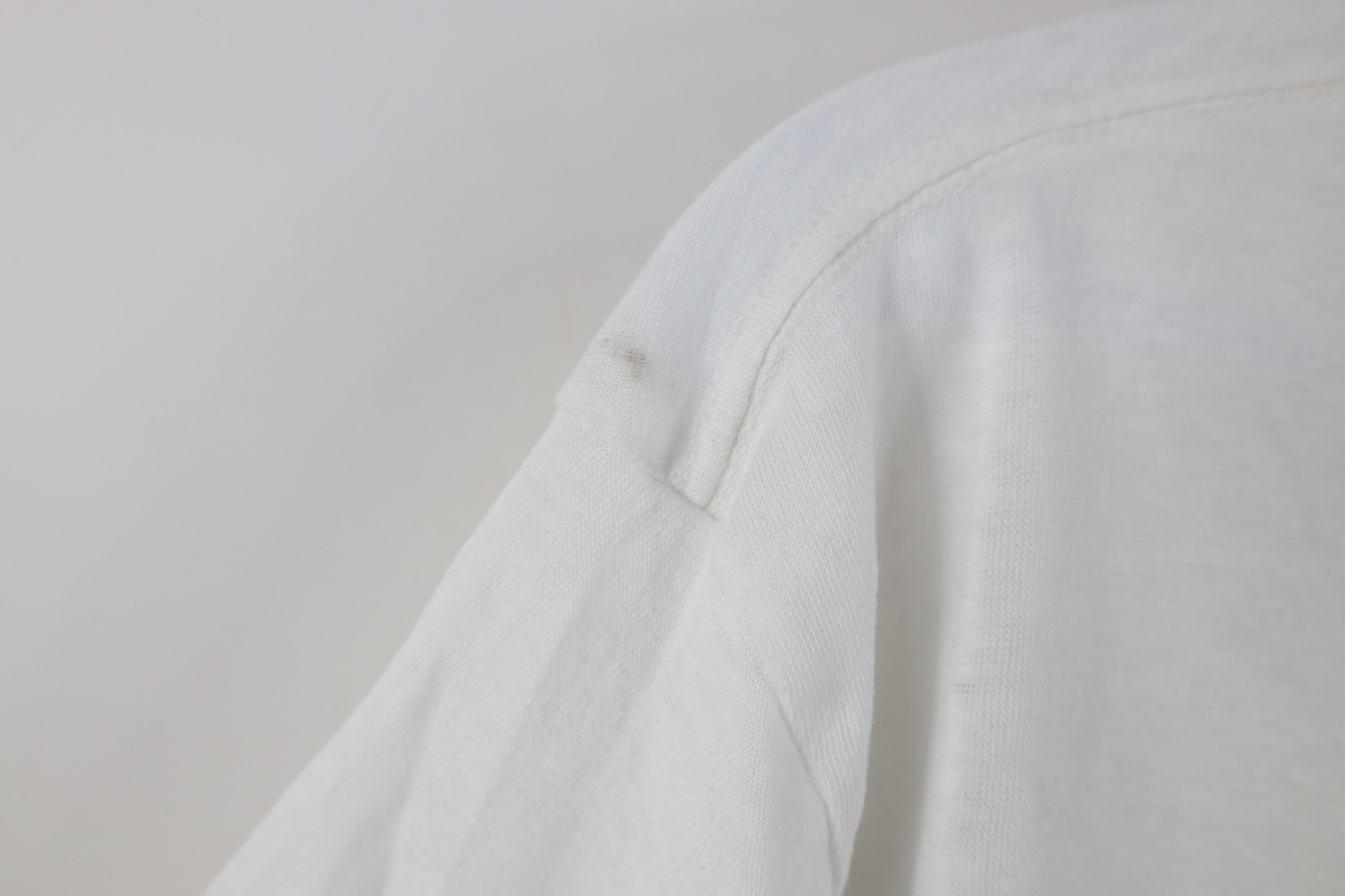 Vintage Vintage 90s Streetwear Blank Super Thin T-Shirt White USA Size US L / EU 52-54 / 3 - 9 Thumbnail