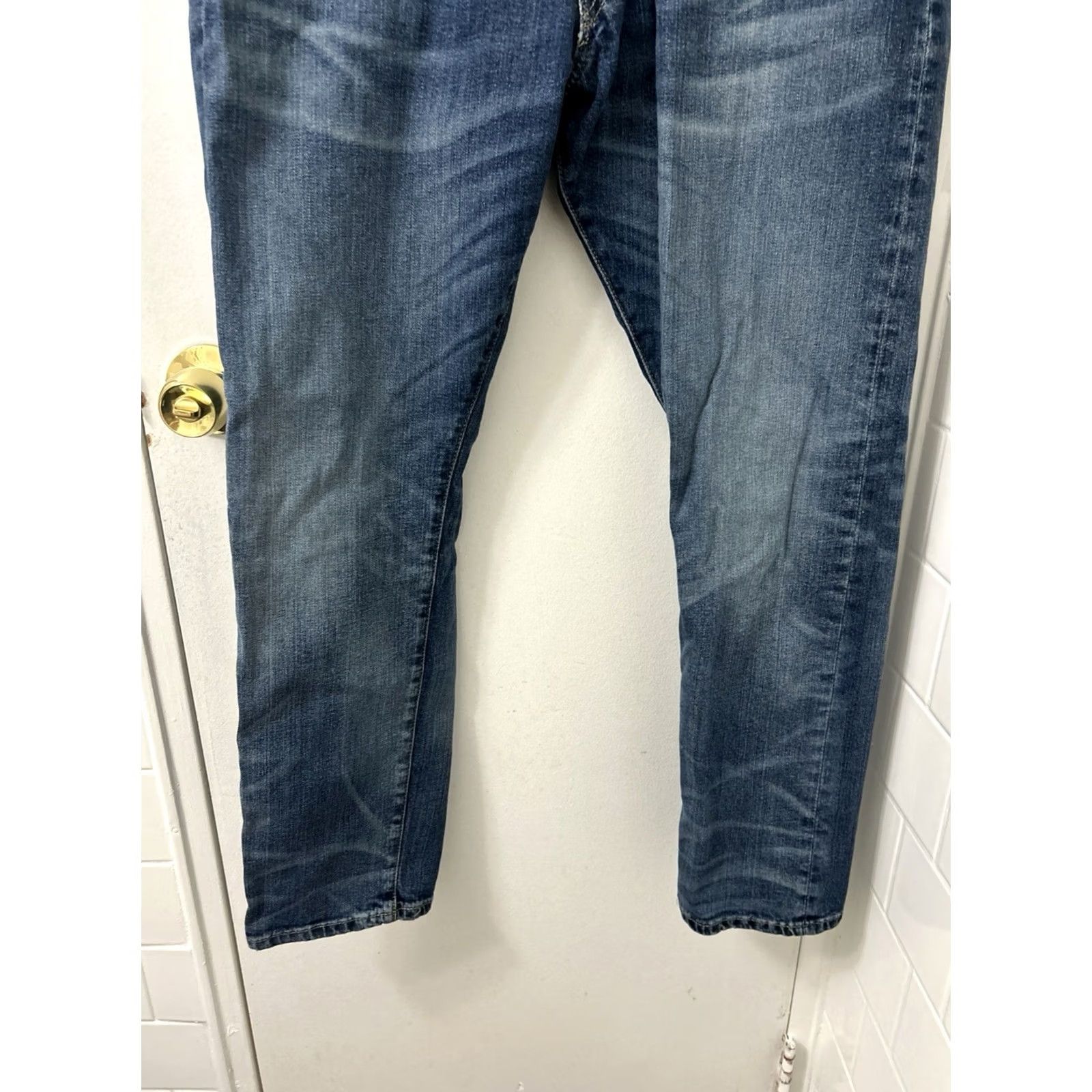 Polo Ralph Lauren Polo Ralph Lauren Sullivan Slim Jeans Mens 36x30 Light Wash Denim Zip Pocket Logo Straight 5-Pocket Style Size US M / EU 48-50 / 2 - 3 Thumbnail