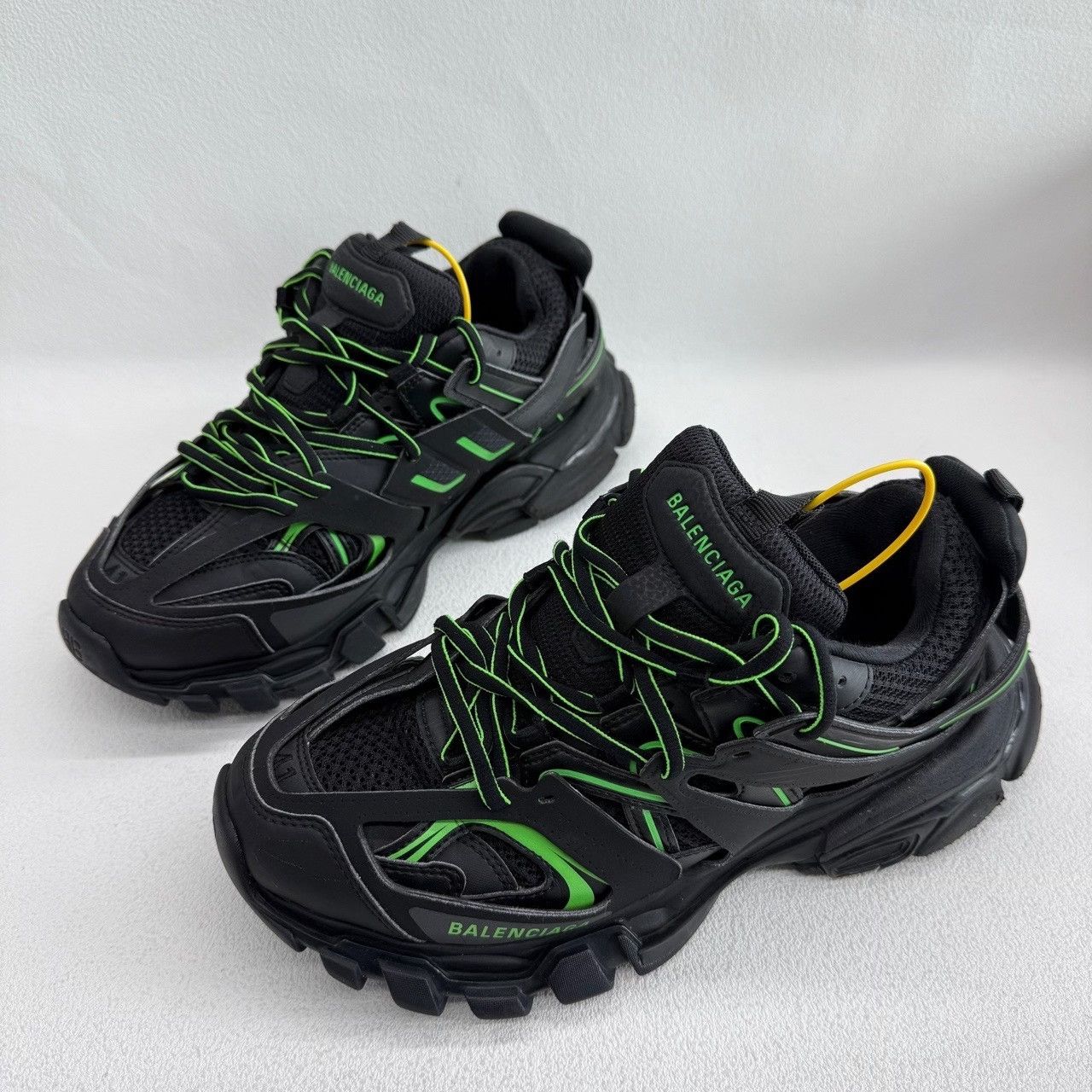 Balenciaga Balenciaga Mesh Green Lowtop Sneakers 8.5 Men Size US 8.5 / EU 41-42 - 1 Thumbnail