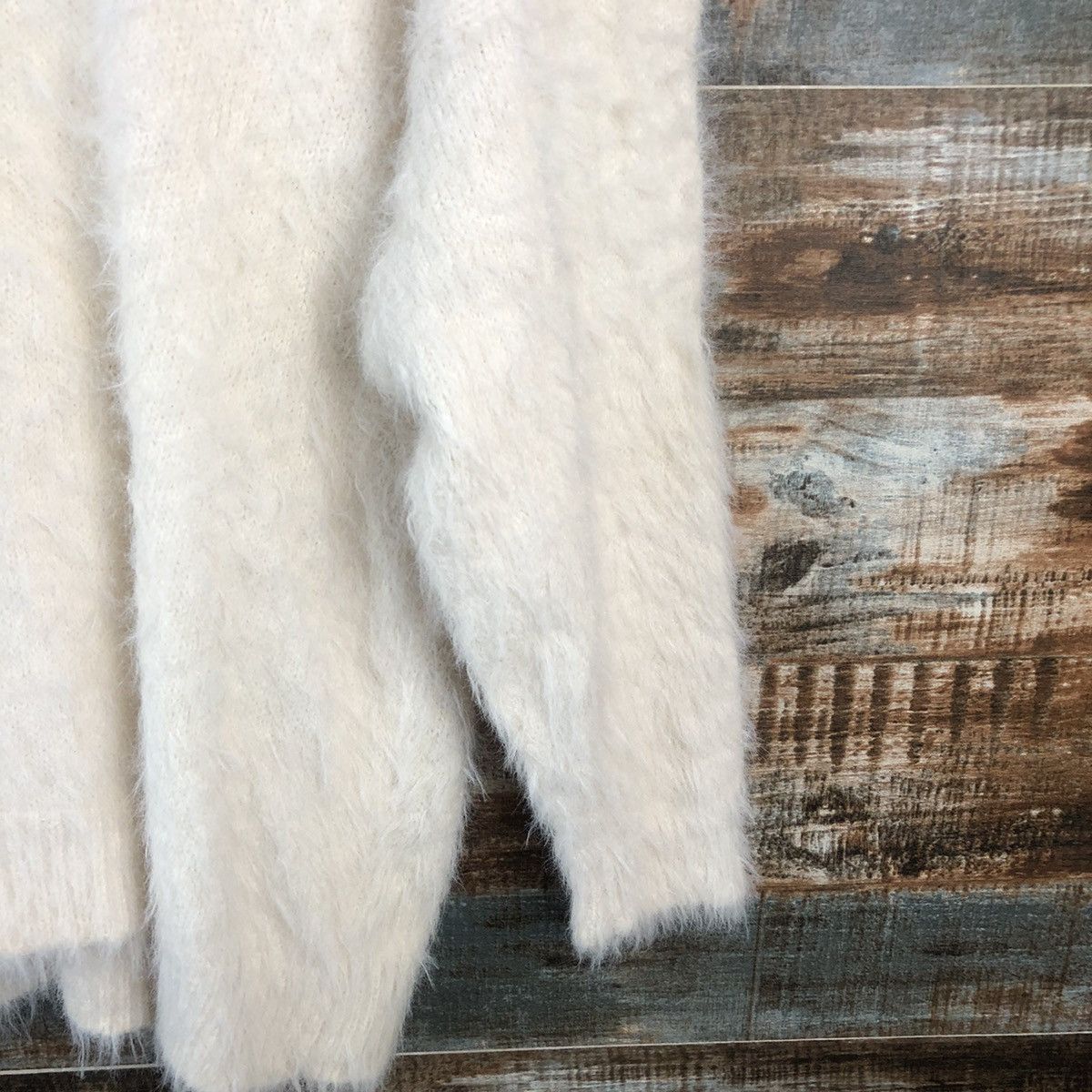 Japanese Brand DL Jeansis White shaggy fur Mohair Knitwear #C356 Size L / US 10 / IT 46 - 15 Thumbnail