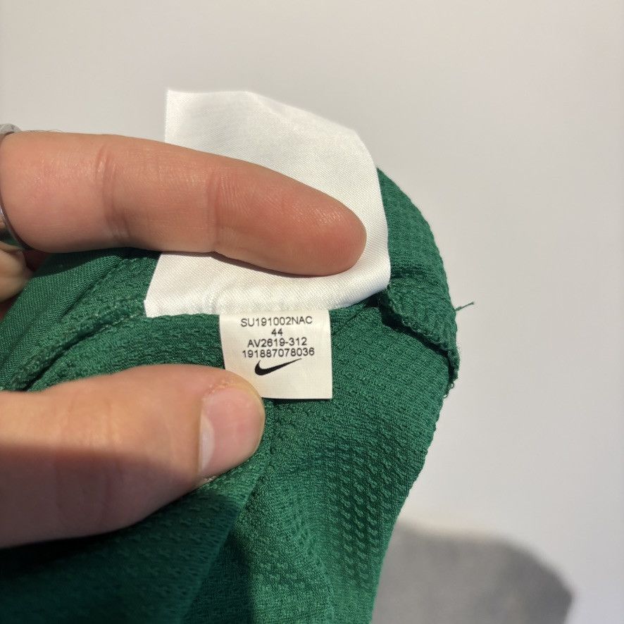 Nike AUTHENTIC Kyrie Irving Boston Celtics Jersey Nike NBA 44 Size US M / EU 48-50 / 2 - 13 Thumbnail