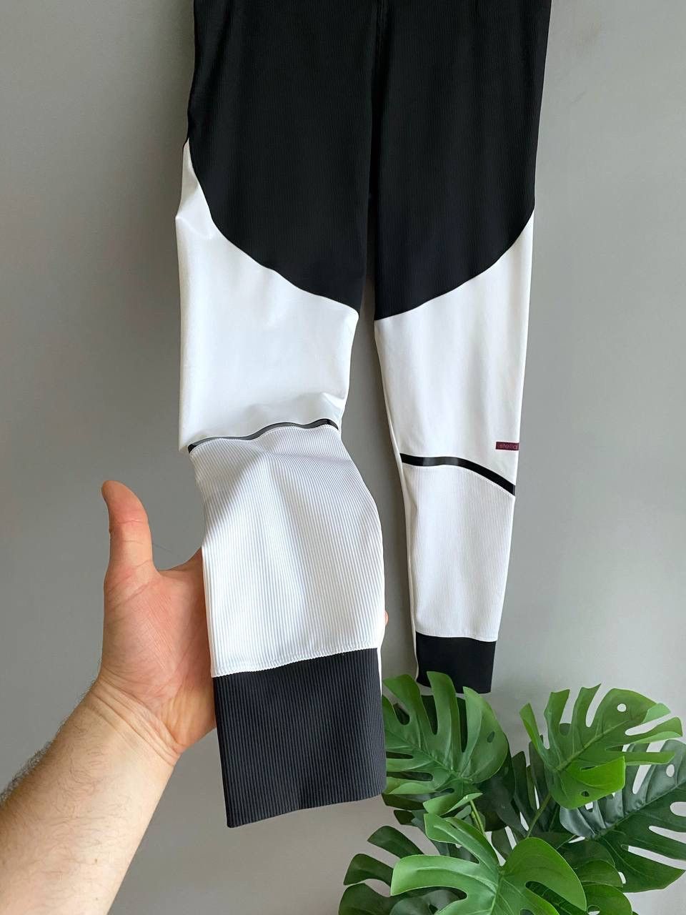 Adidas × Stella McCartney Adidas by Stella McCartney Gym Training Stretchy Leggings, S Size 30" / US 8 / IT 44 - 5 Thumbnail