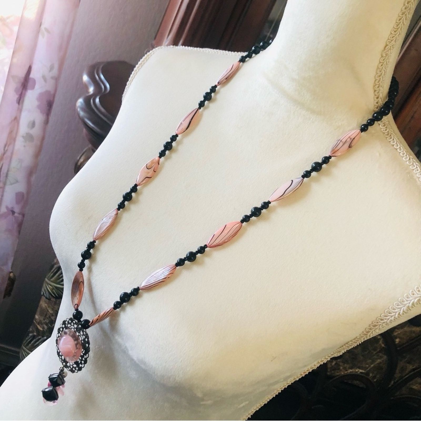 Handmade Handcrafted repurpose natural shell beaded pendant necklace Size ONE SIZE - 4 Thumbnail