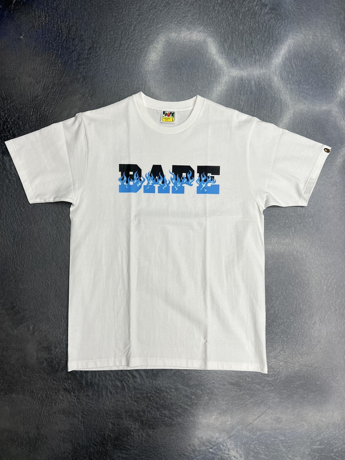 Bape Bape Flame Logo T-Shirt Size US L / EU 52-54 / 3 - 1 Thumbnail