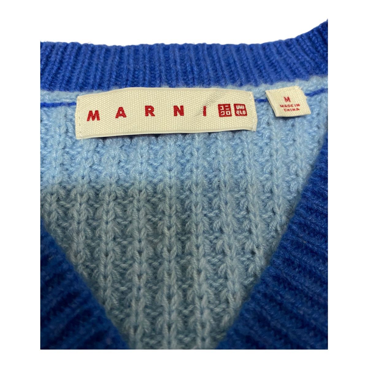Marni × Uniqlo Marni x Uniqlo Popcorn Knit V-Neck Sweater (C3) Size US M / EU 48-50 / 2 - 4 Thumbnail