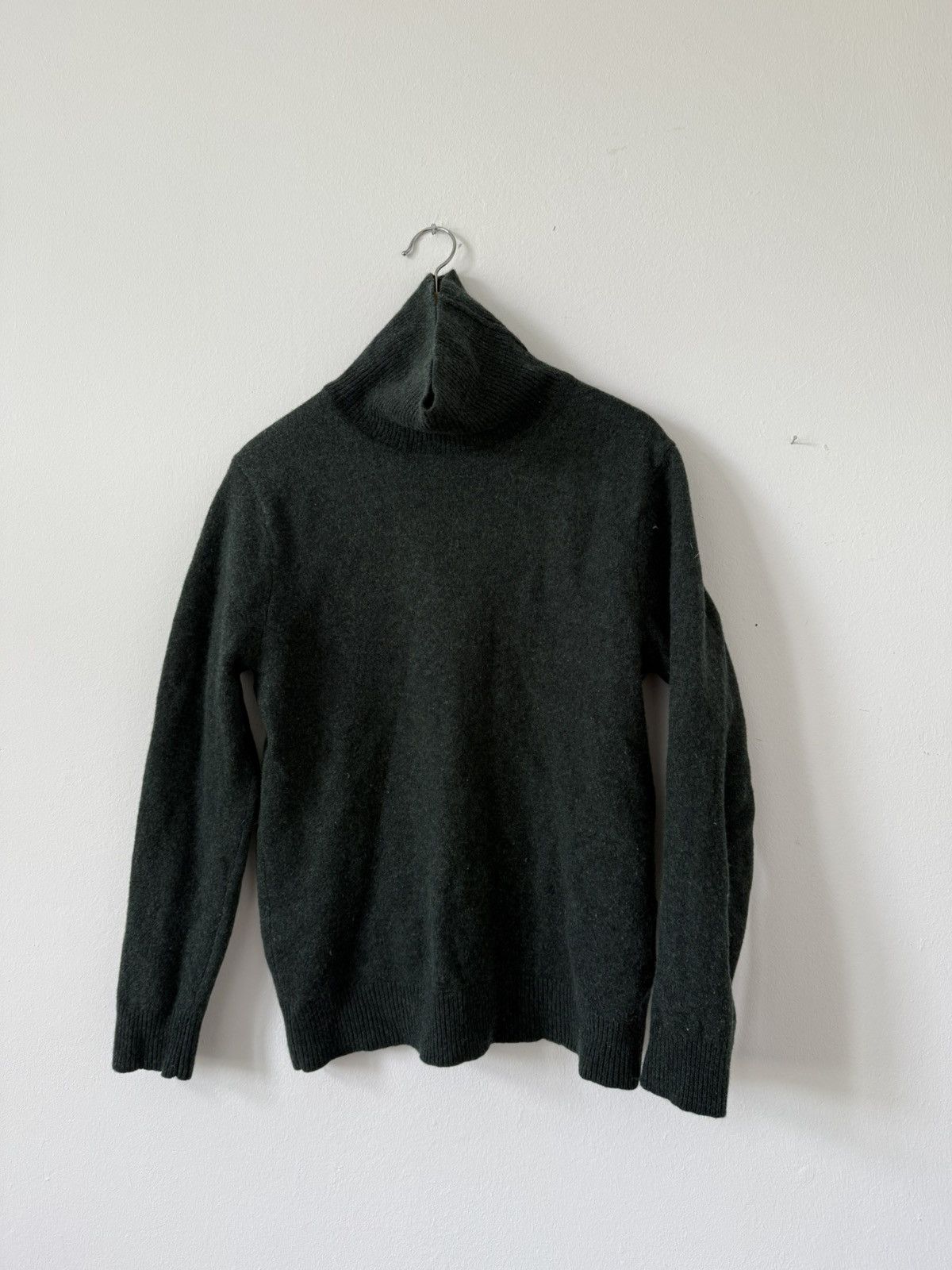 Uniqlo Uniqlo Turtleneck Sweater Size US L / EU 52-54 / 3 - 1 Thumbnail