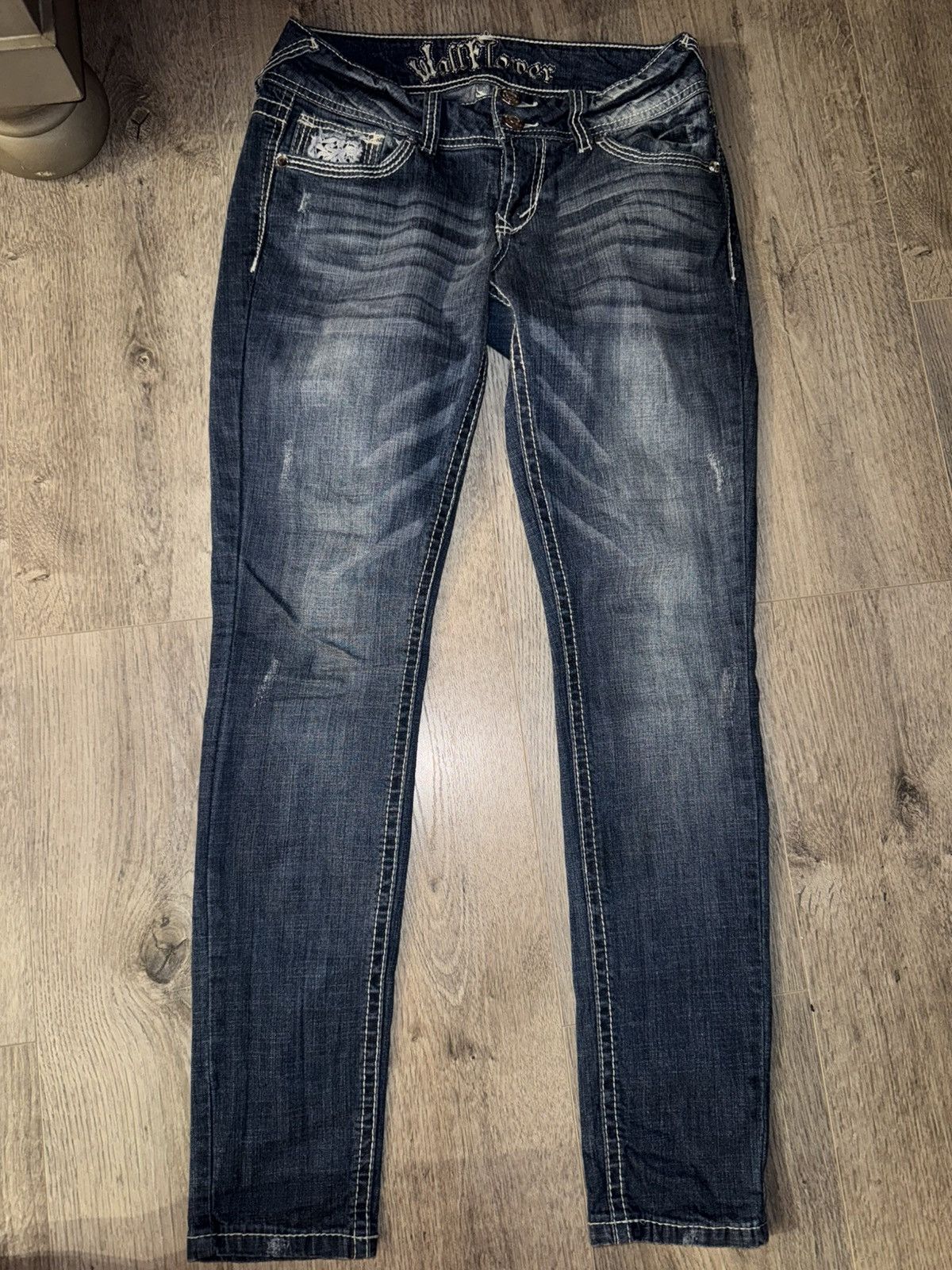 Other WALLFLOWER Early 2000’s Y2K Low-waisted, straight blue jeans Size 26" / US 2 / IT 38 - 7 Thumbnail