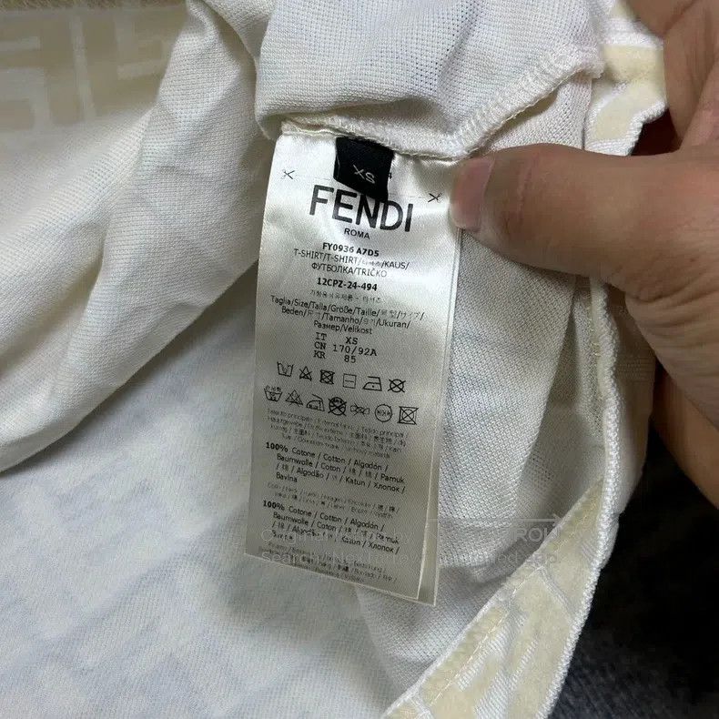 Fendi Fendi Solid Color Letter Logo Printed Short Sleeve T-Shirt Size US XS / EU 42 / 0 - 4 Thumbnail