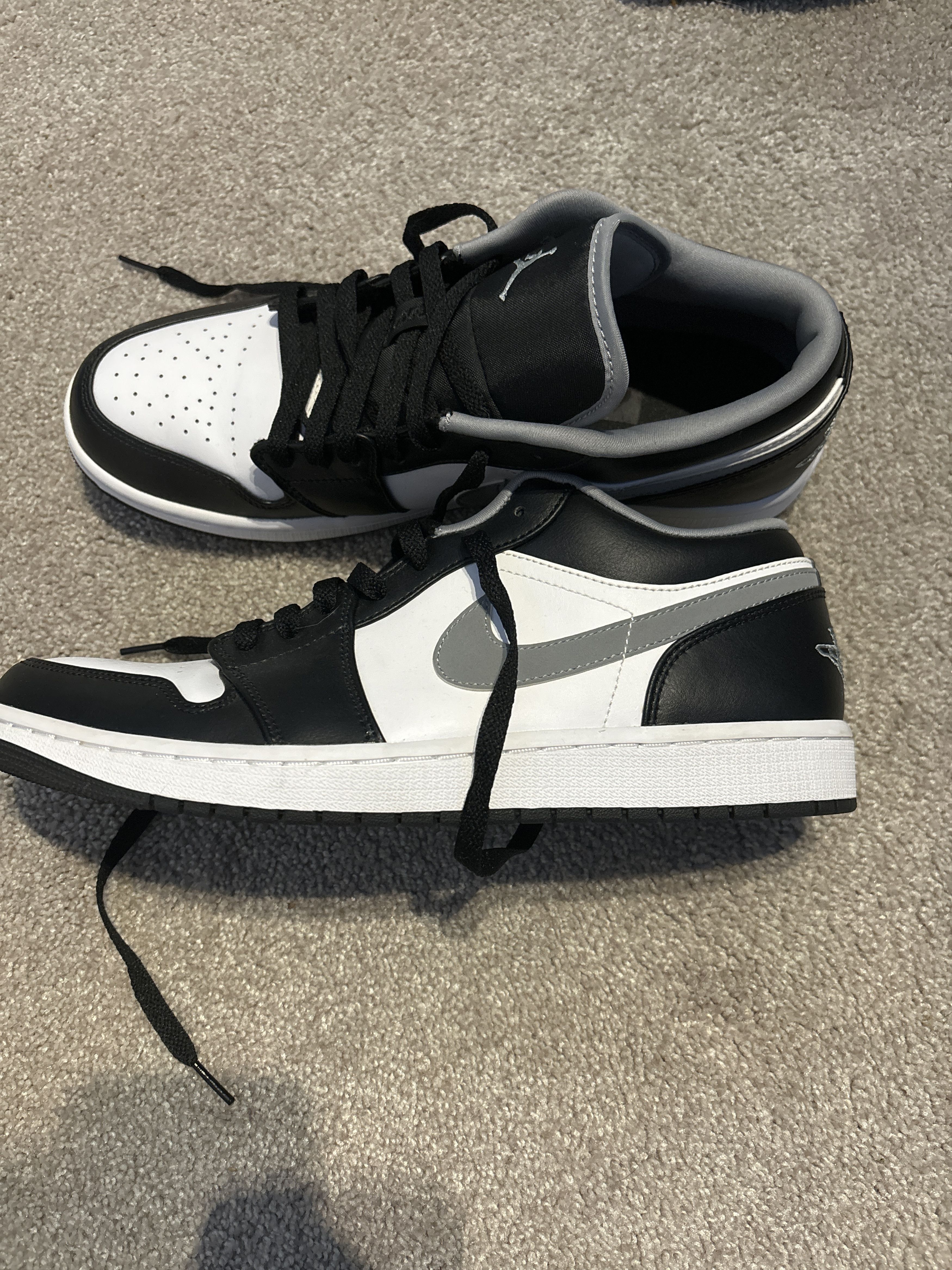 Jordan Brand Jordan 1 low Size US 11.5 / EU 44-45 - 2 Thumbnail