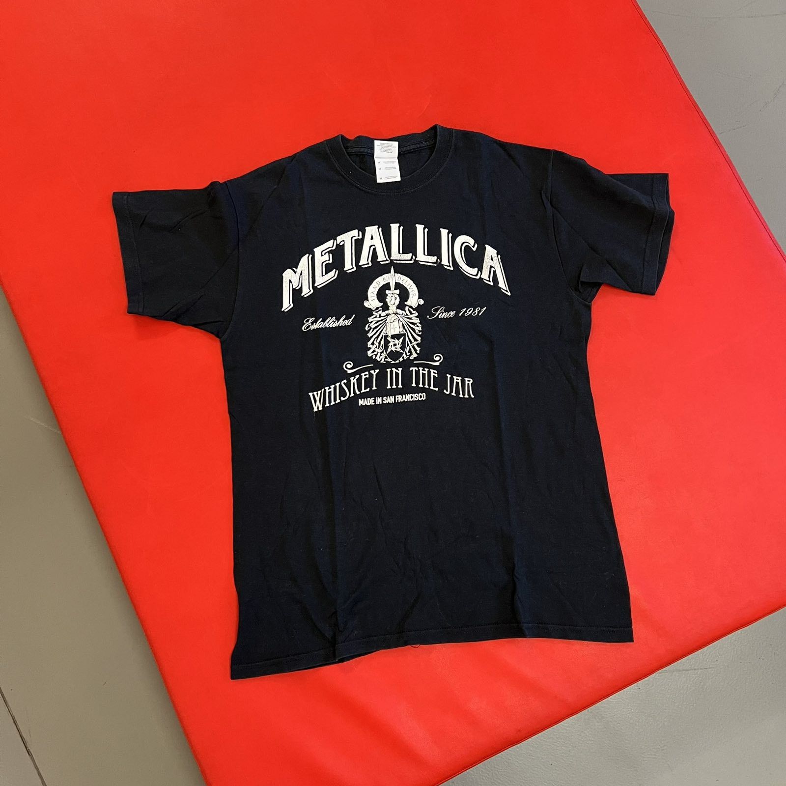 Band Tees × Metallica VTG METALLICA THE BLACK ALBUM MARKET TEE Size US M / EU 48-50 / 2 - 1 Thumbnail